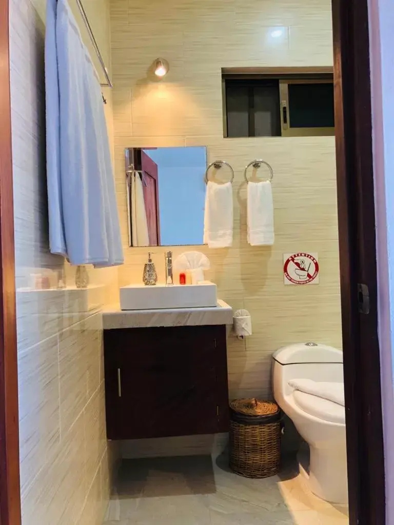 Toilet, Bathroom in Hotel Ko'ox Wenne