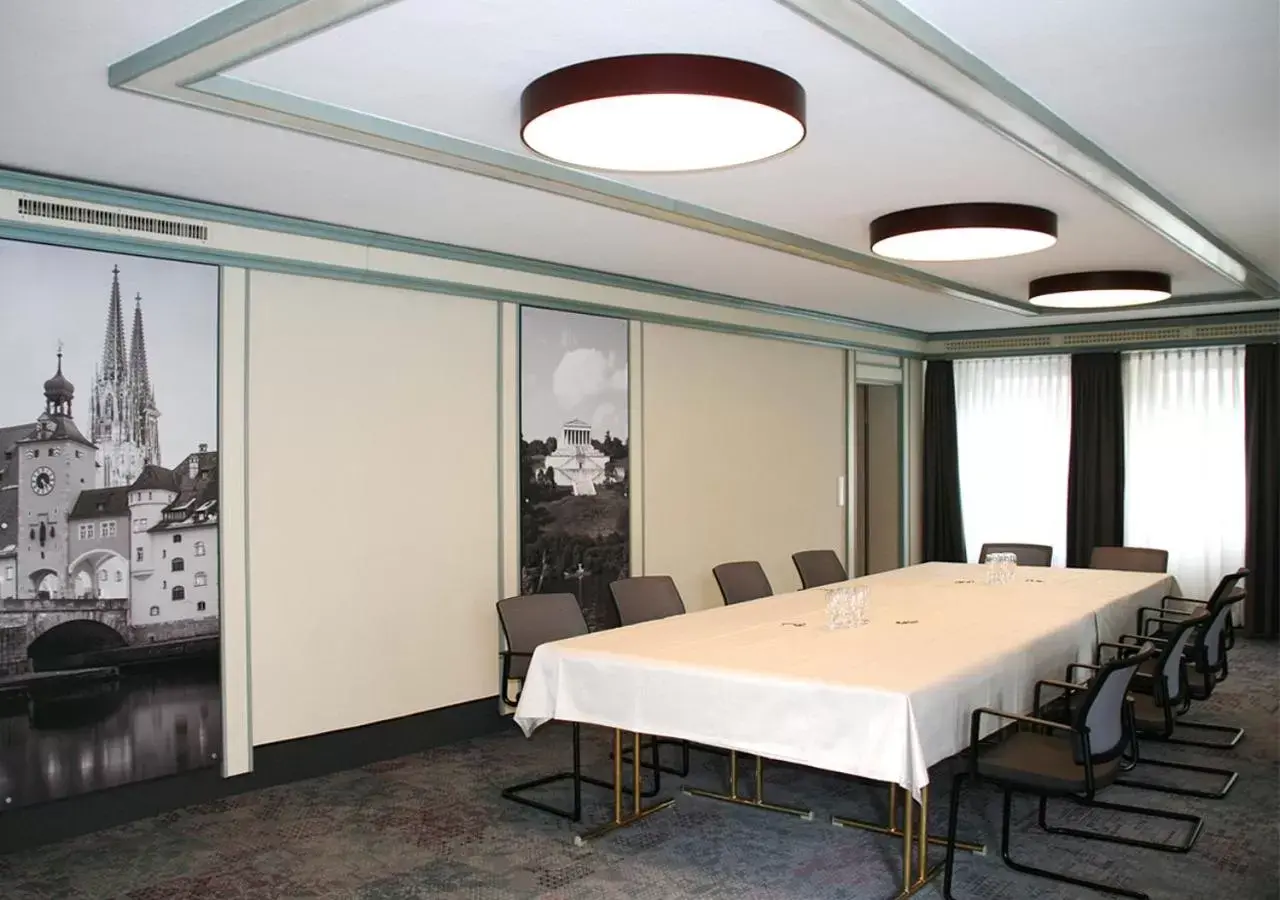 Meeting/conference room in AVIA Hotel