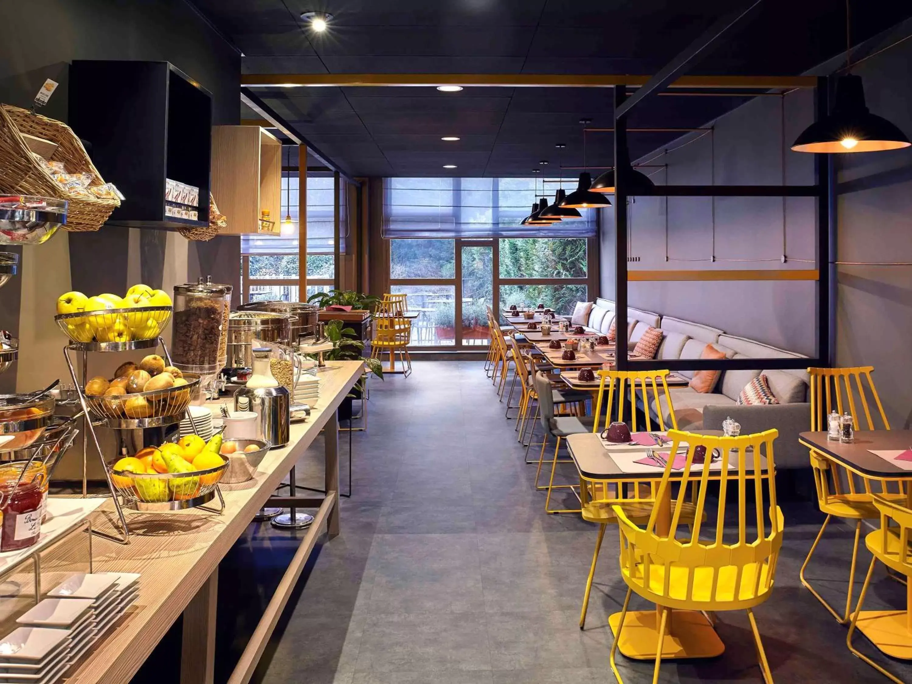 Restaurant/places to eat in Mercure Paris Sud Les Ulis-Courtaboeuf Restaurant/places to eat in Mercure Paris Sud Les Ulis-Courtaboeuf