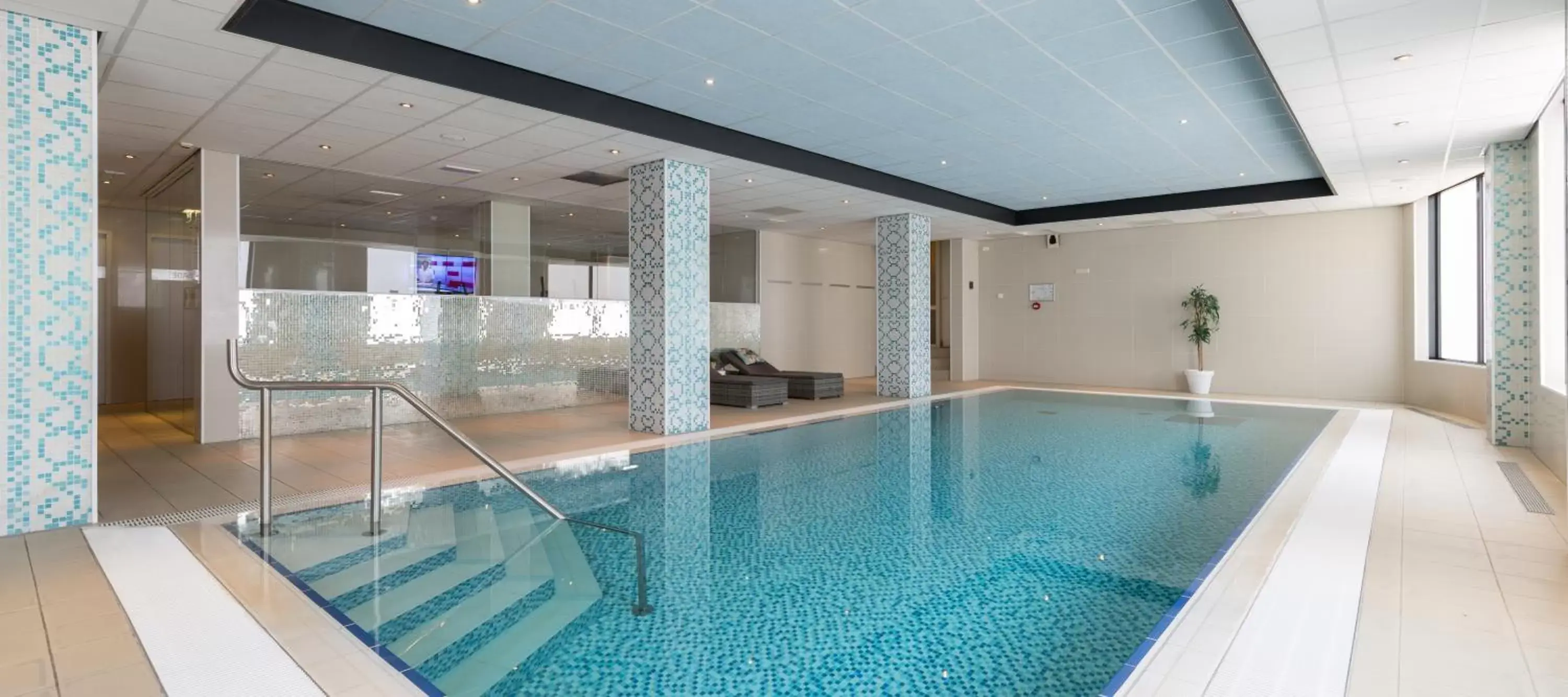 Public Bath, Swimming Pool in Fletcher Hotel-Restaurant Jagershorst-Eindhoven