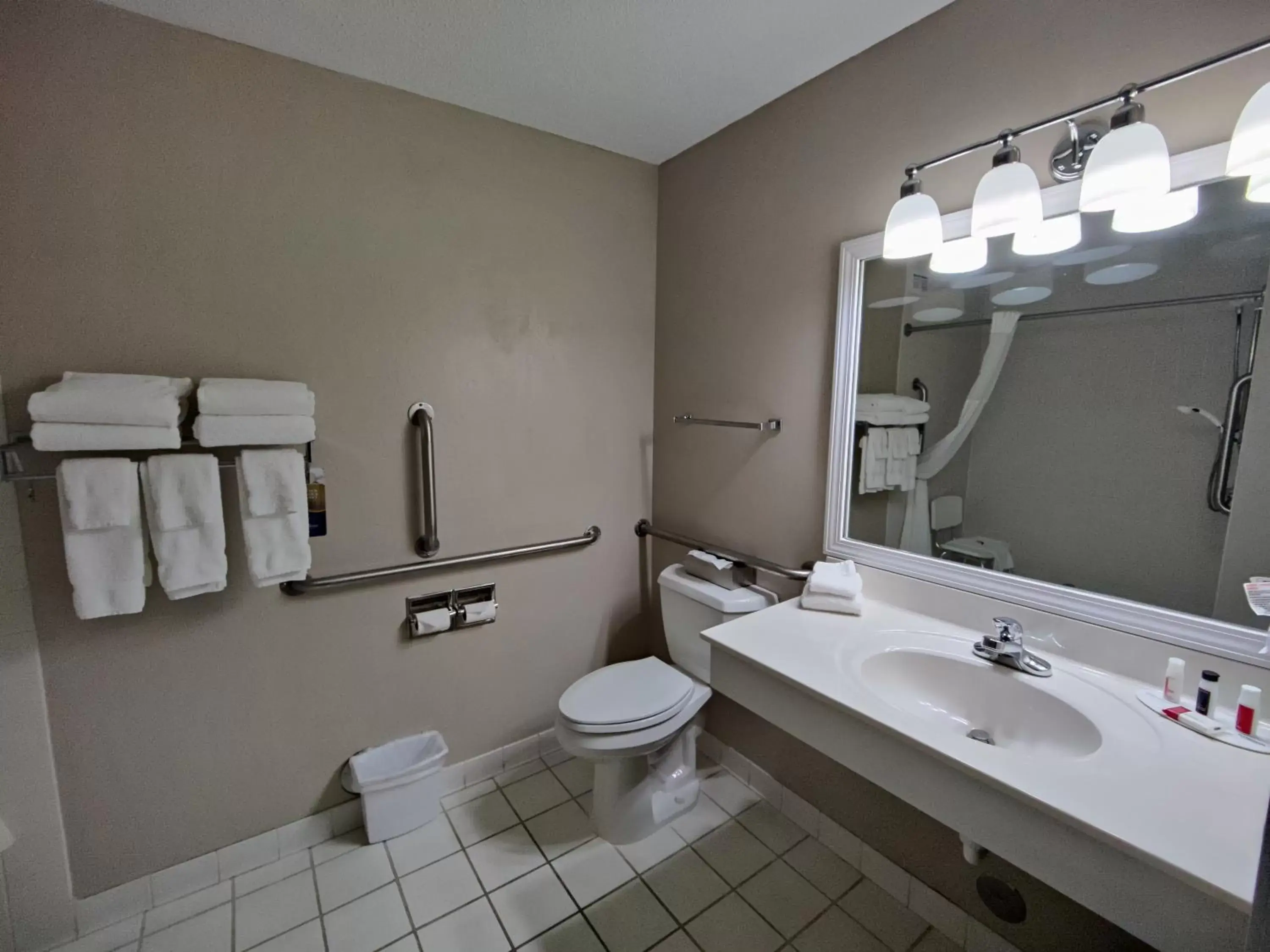 Bathroom in Baymont by Wyndham Albany