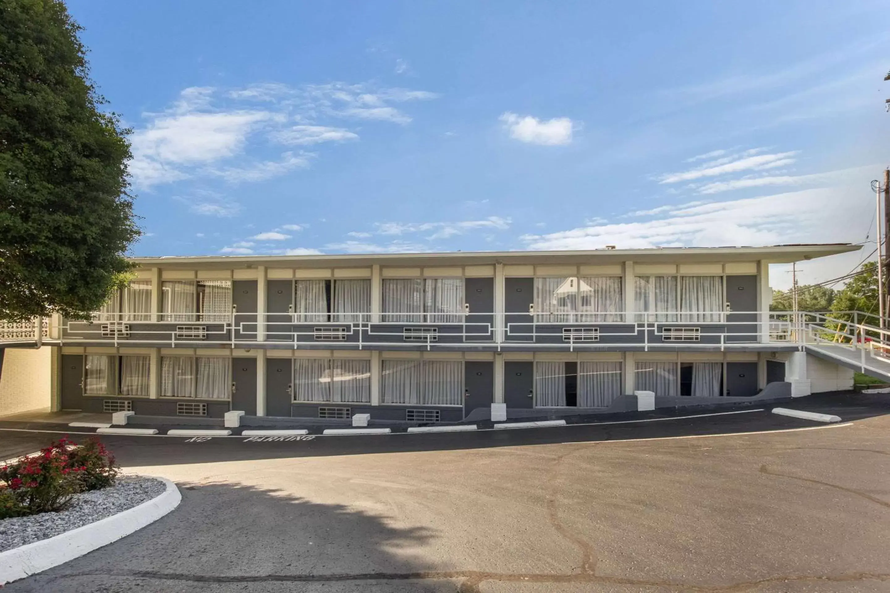 Property Building in Econo Lodge Fort Knox