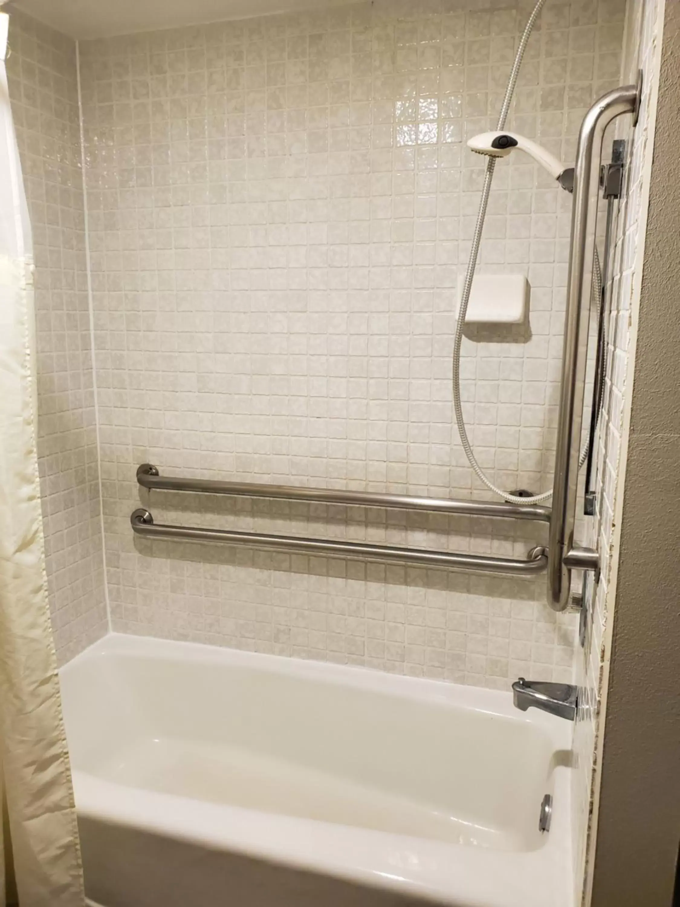 Bathroom in Araamda Inn Bathroom in Araamda Inn