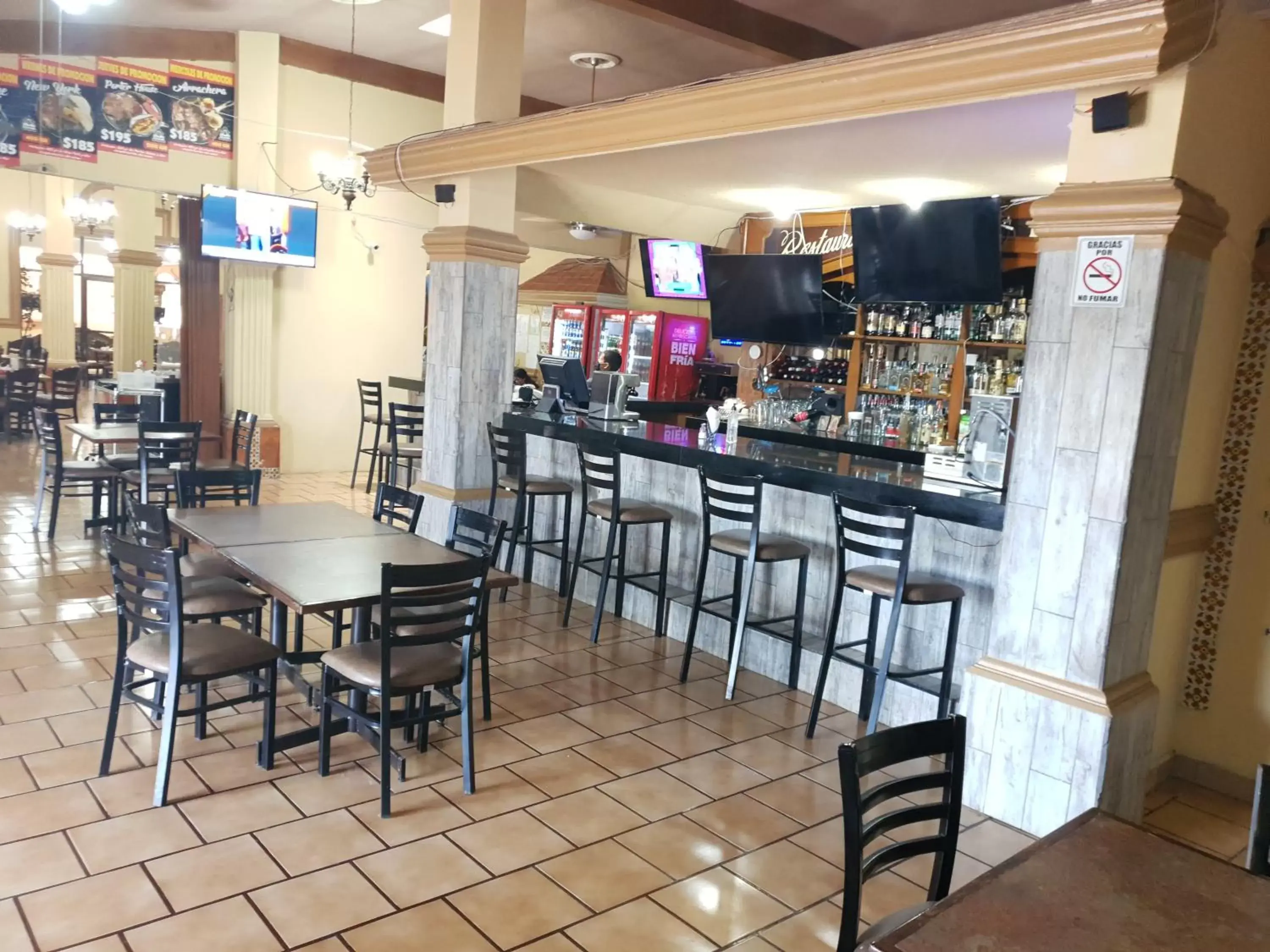 Restaurant/places to eat, Lounge/Bar in Hotel Posada Santa Fe