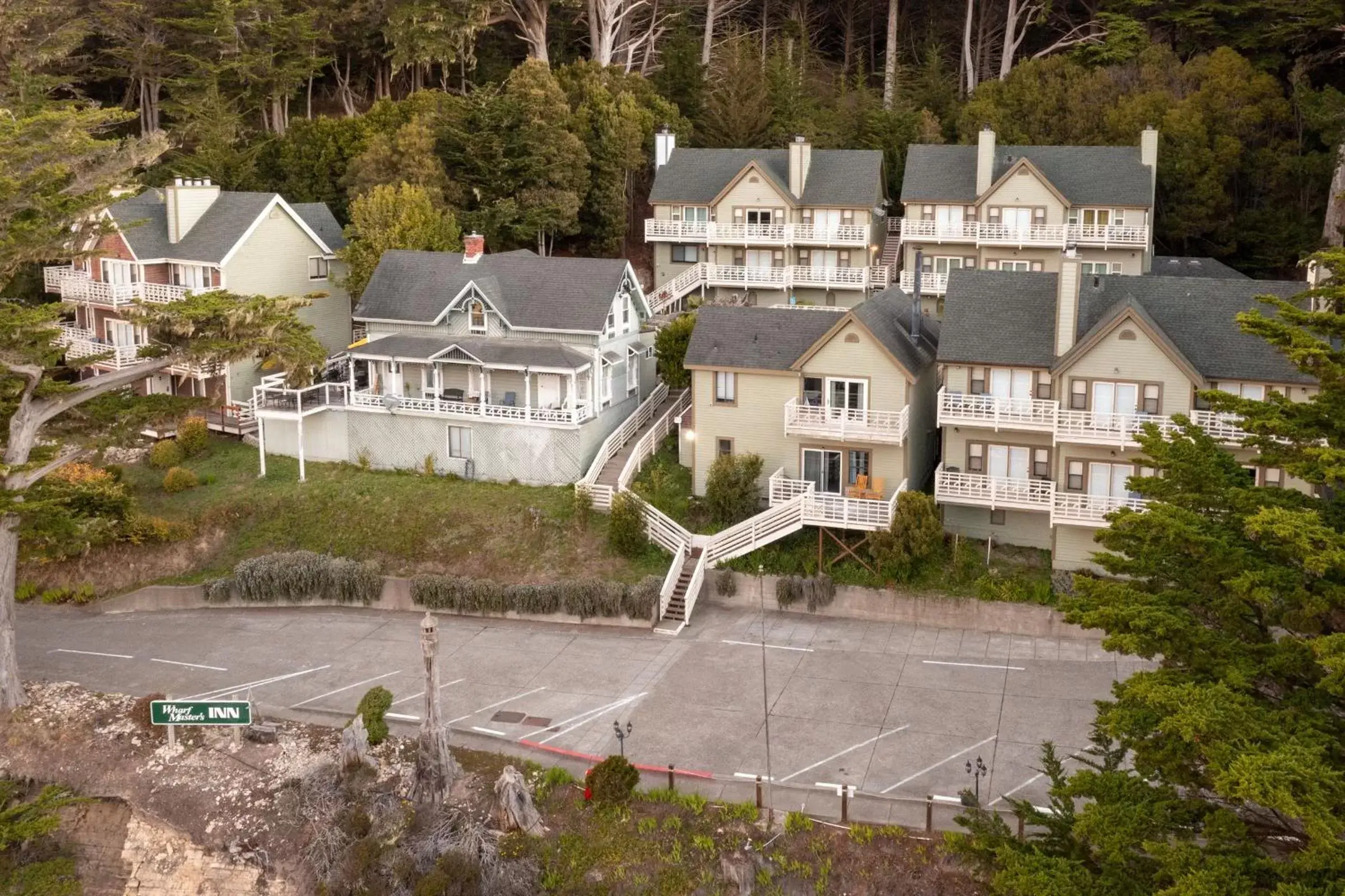 Property building in Wharf Master's Inn Property building in Wharf Master's Inn