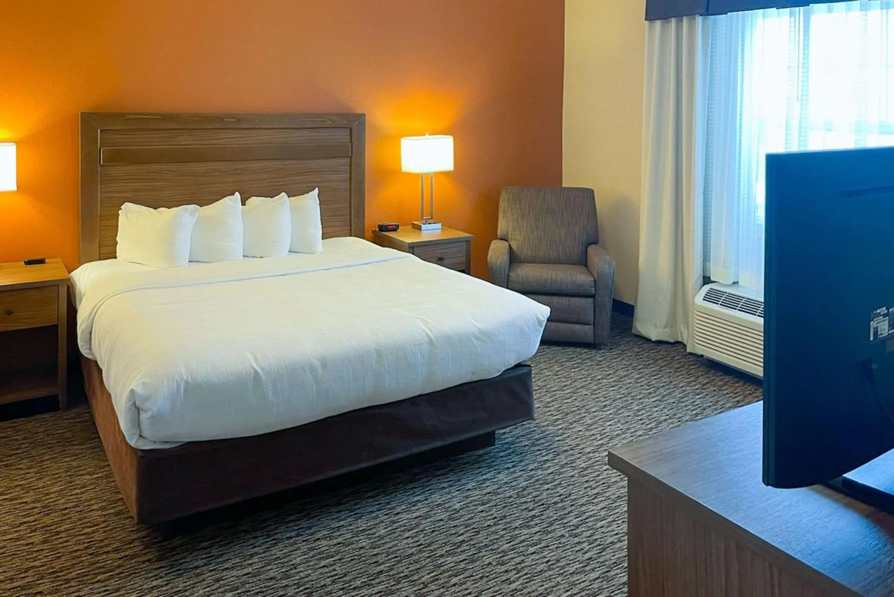 Bedroom, Bed in MainStay Suites Watford City - Event Center