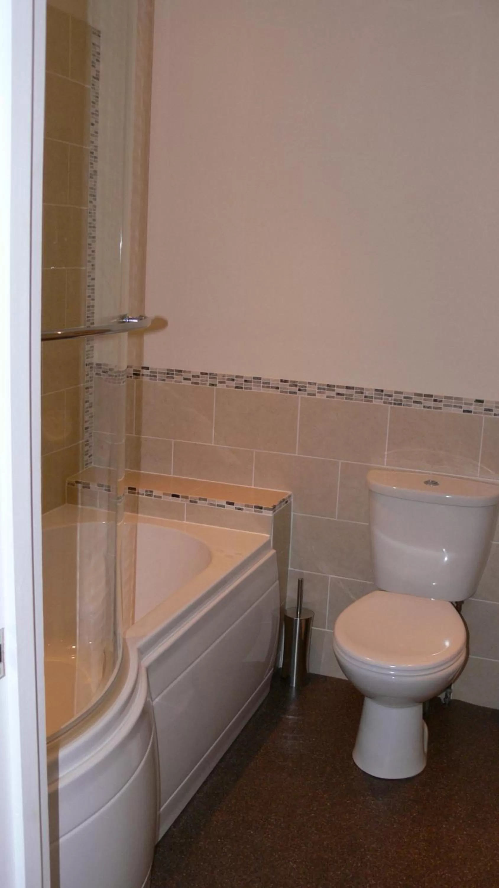 Bathroom in The Home Arms Guesthouse