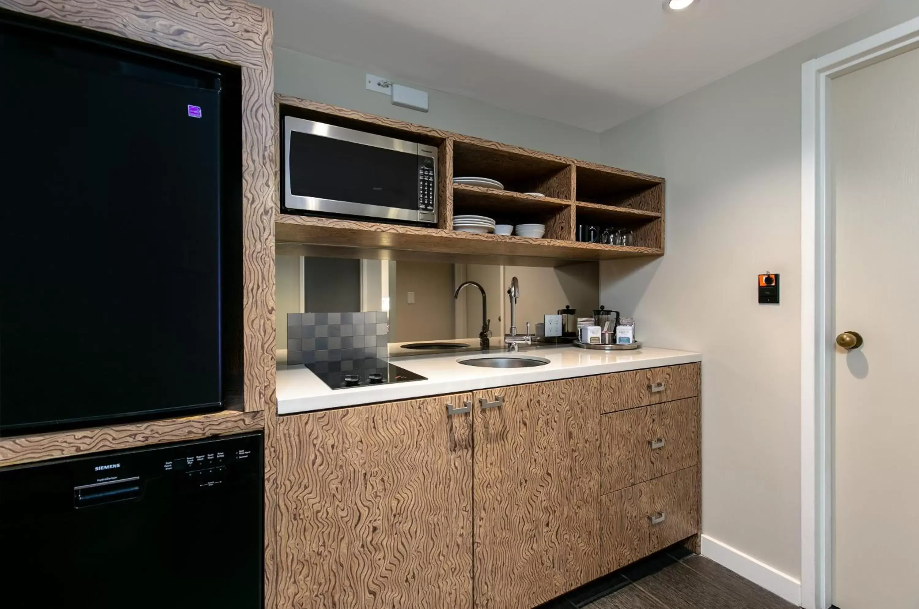 Kitchen/Kitchenette in Adara Hotel