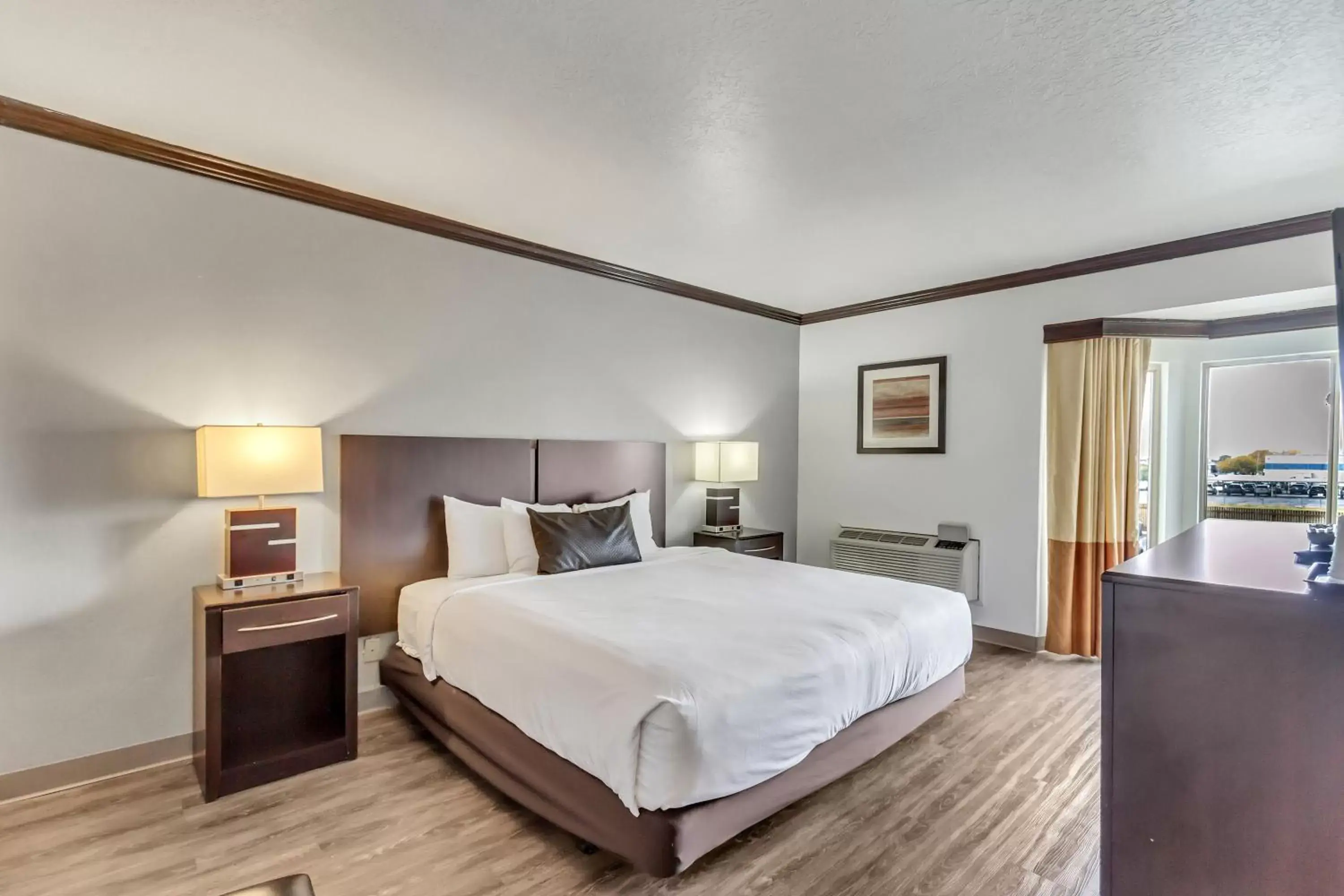 Bed in Park Inn by Radisson Salt Lake City -Midvale