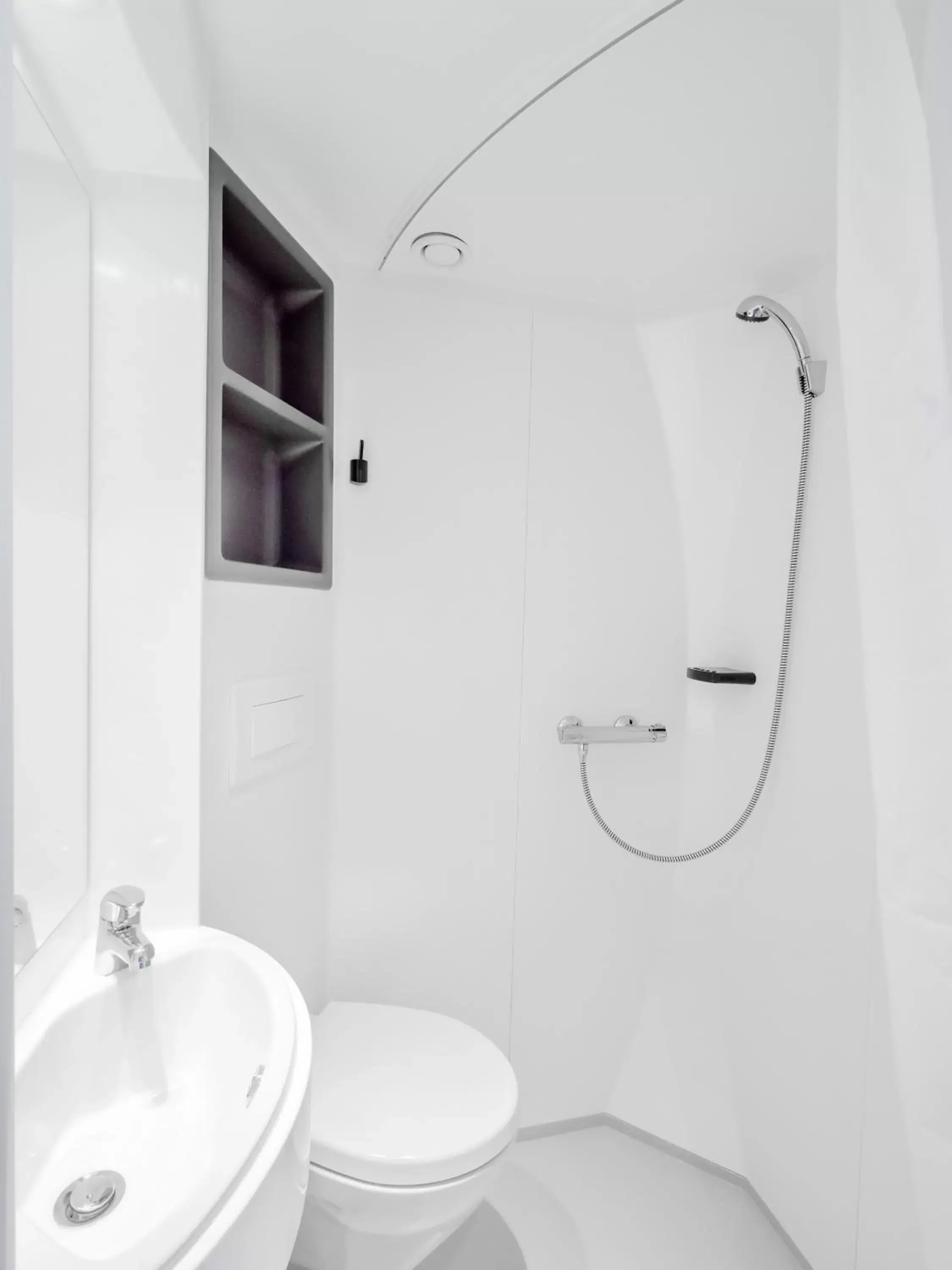 Budget Double Room with small bathroom in Hamnhotellet Budget Double Room with small bathroom in Hamnhotellet