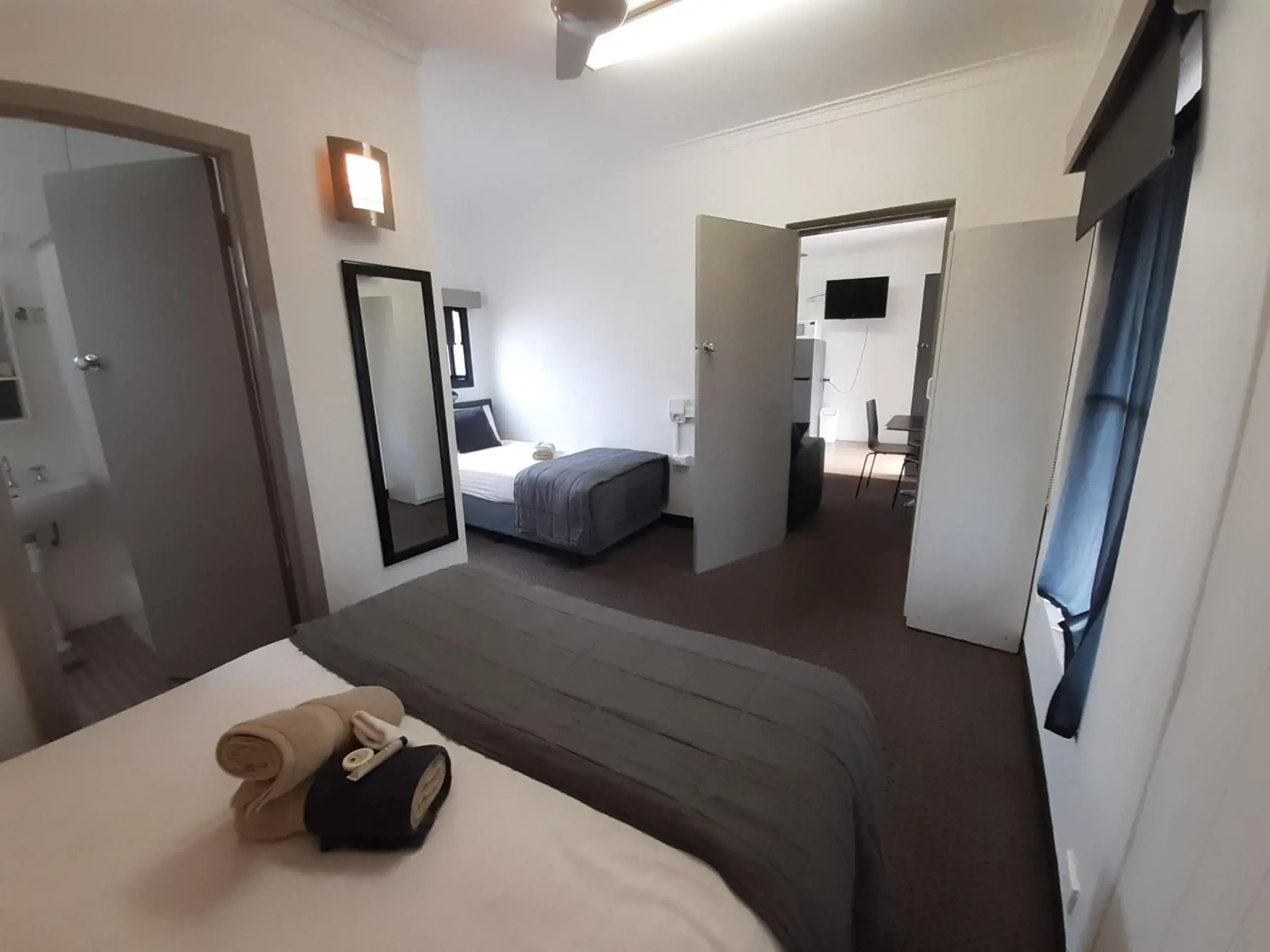 Bed in Inverell Motel