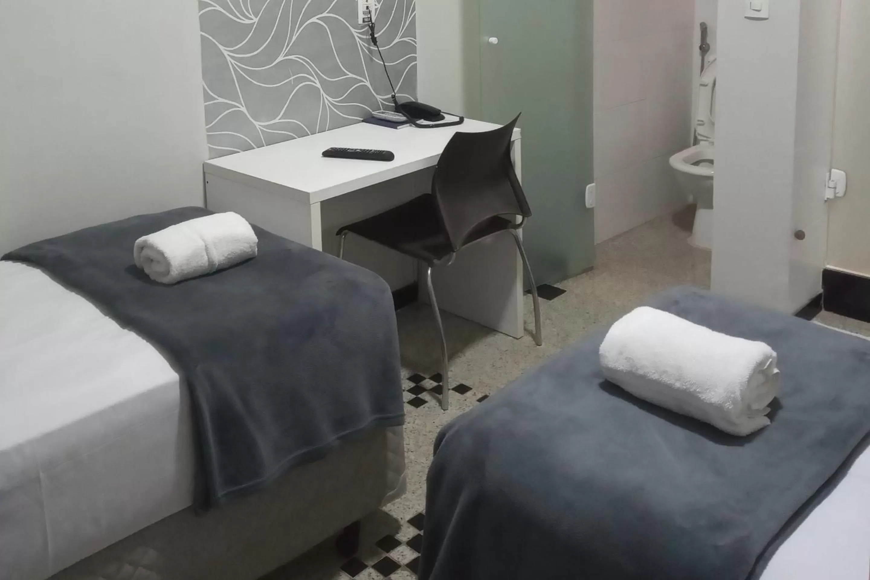 Bedroom, Bed in Compacto Hotel