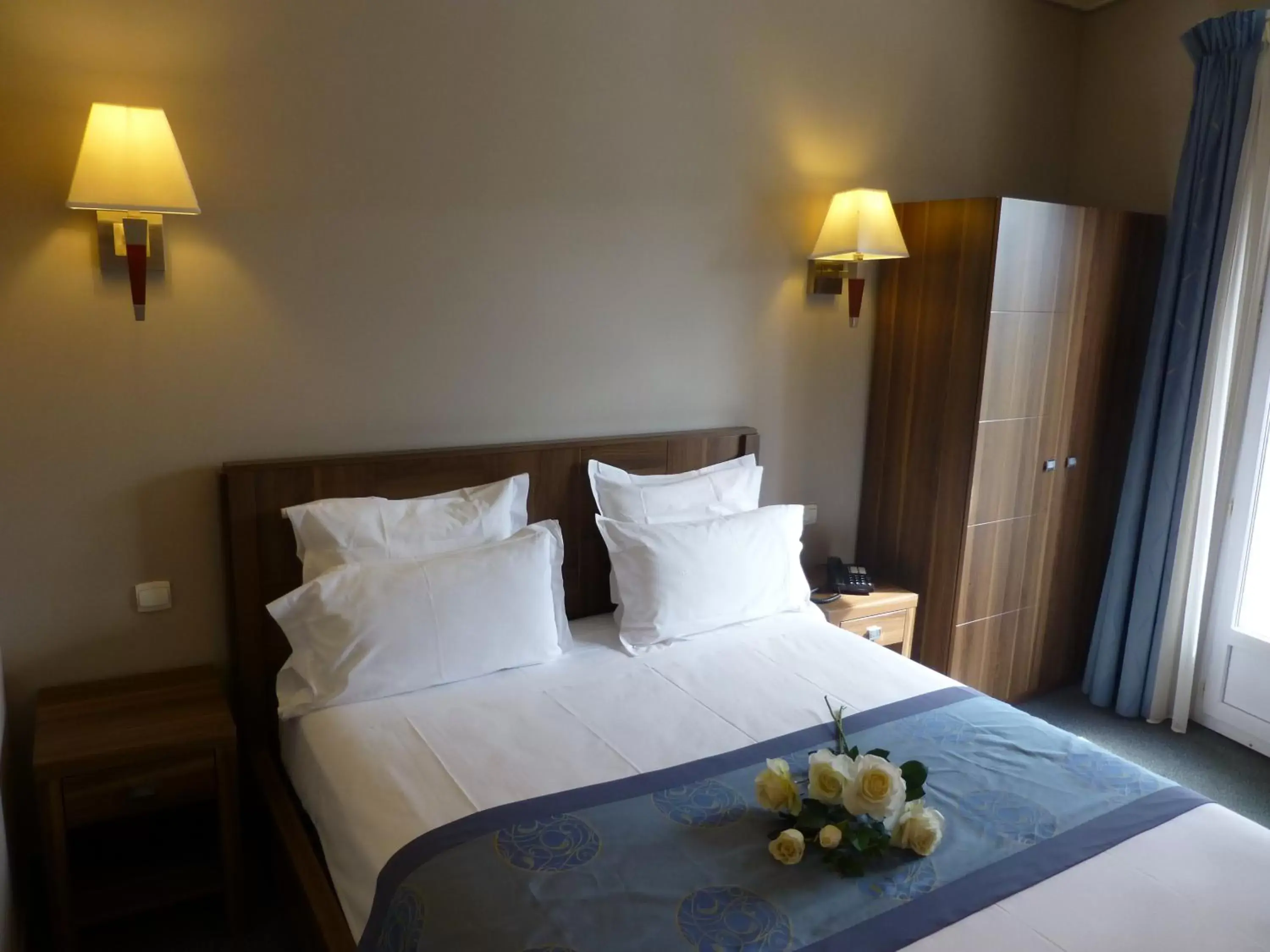 Double Room with Balcony - Street Side in Hotel Capitole