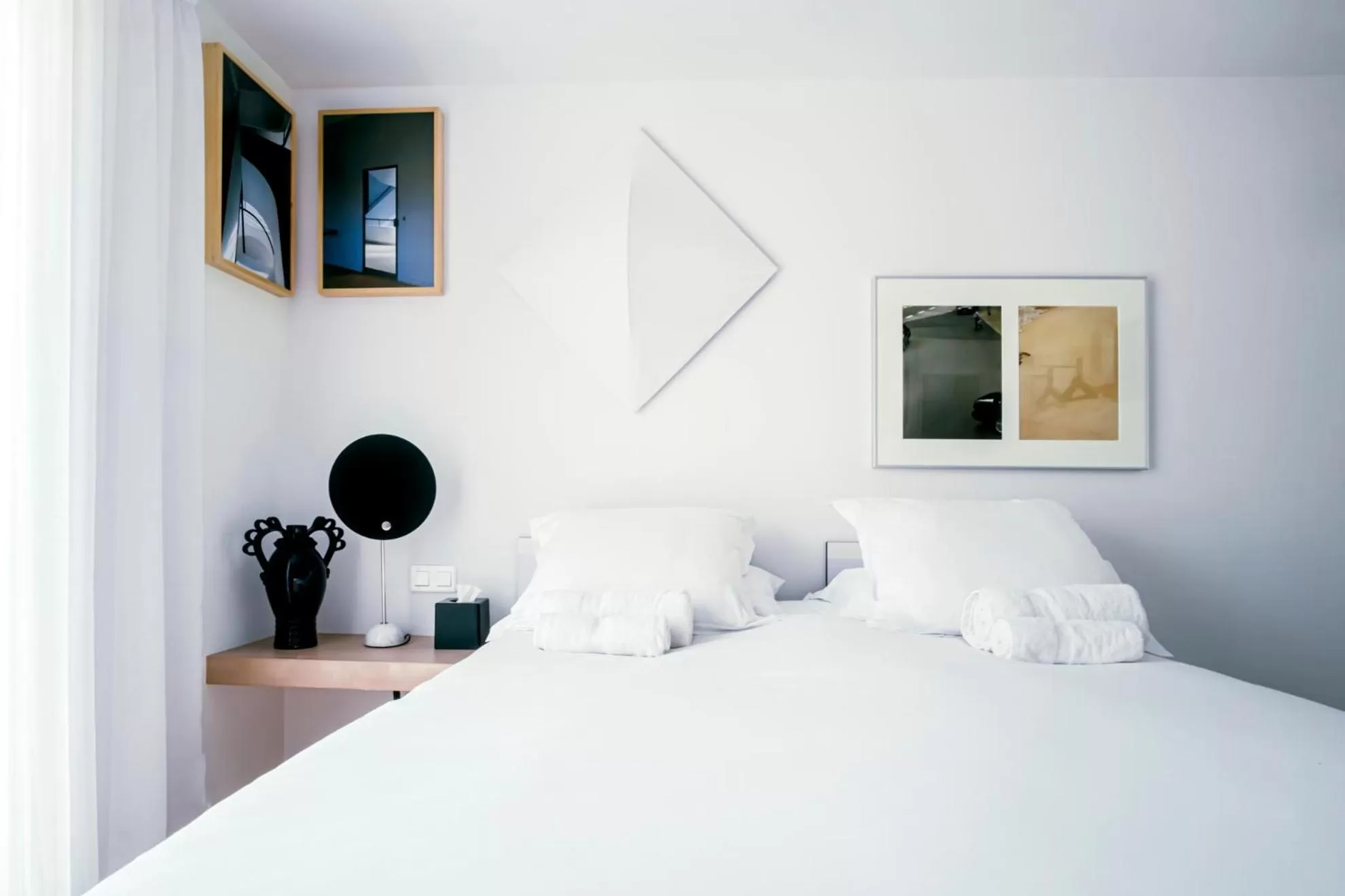 Bed in Hôtel La Reine Jane