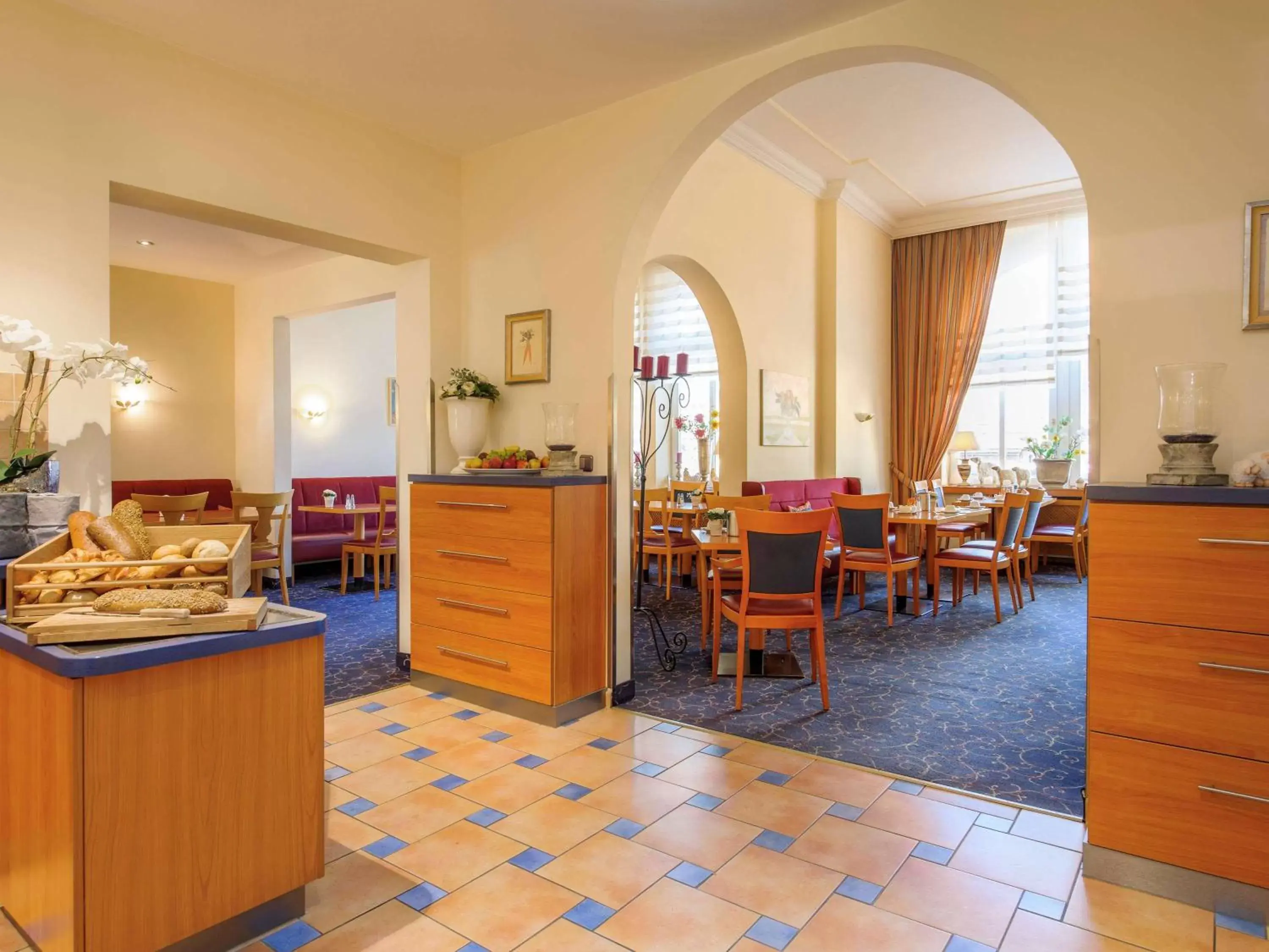 Restaurant/Places to Eat in Mercure Hotel Luebeck City Center