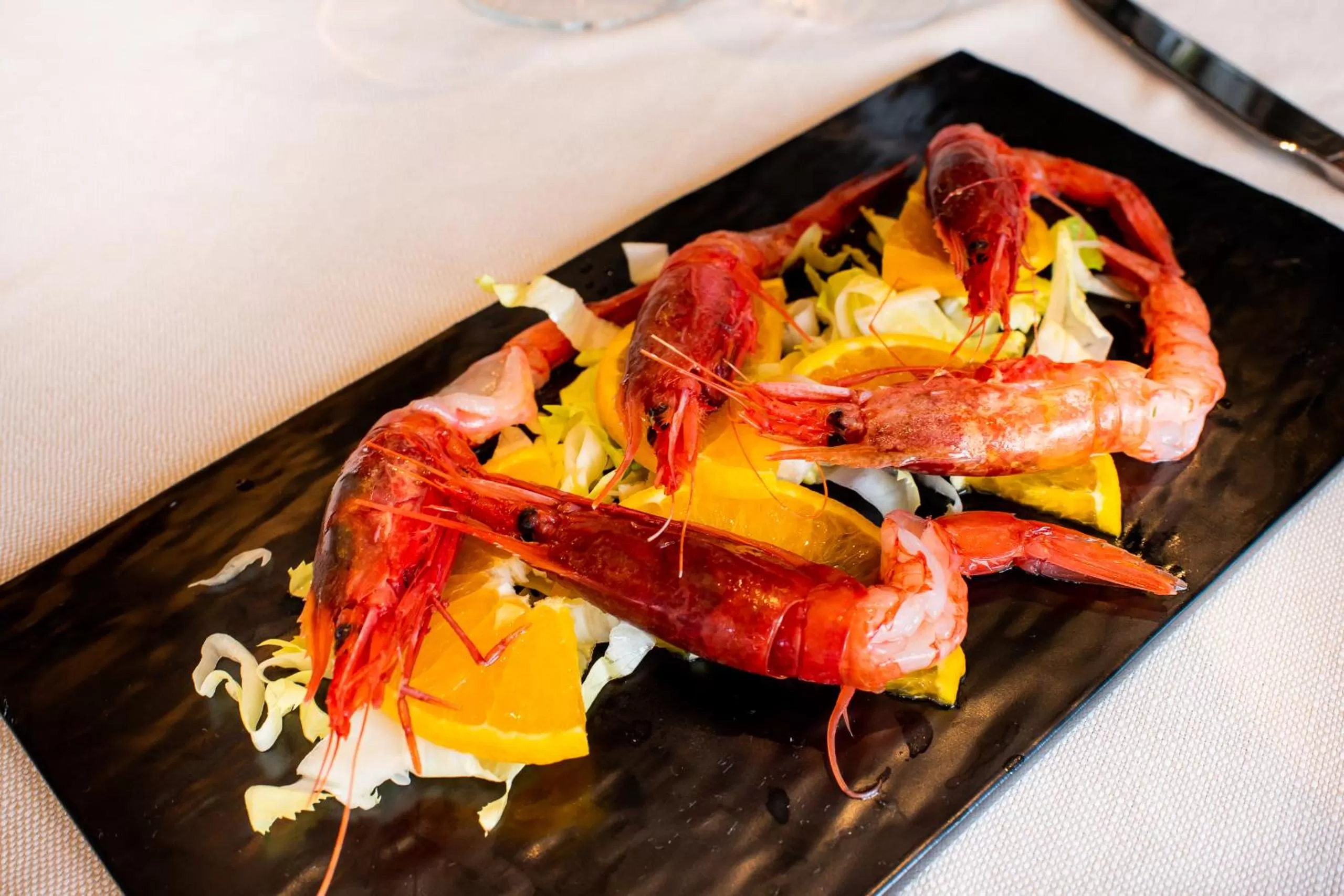 Restaurant/places to eat in M2 Hotel