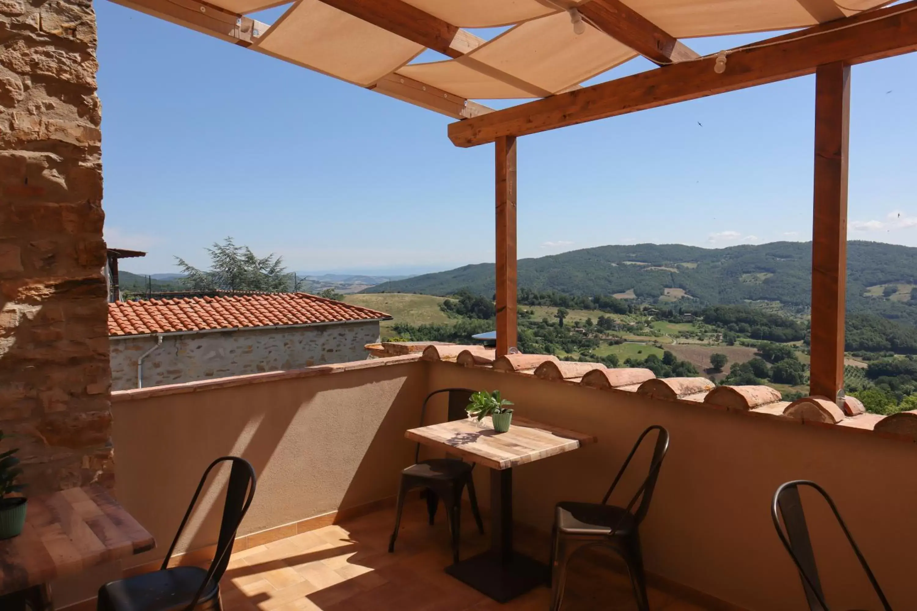 Balcony/Terrace, Mountain View in B&B La Taccola