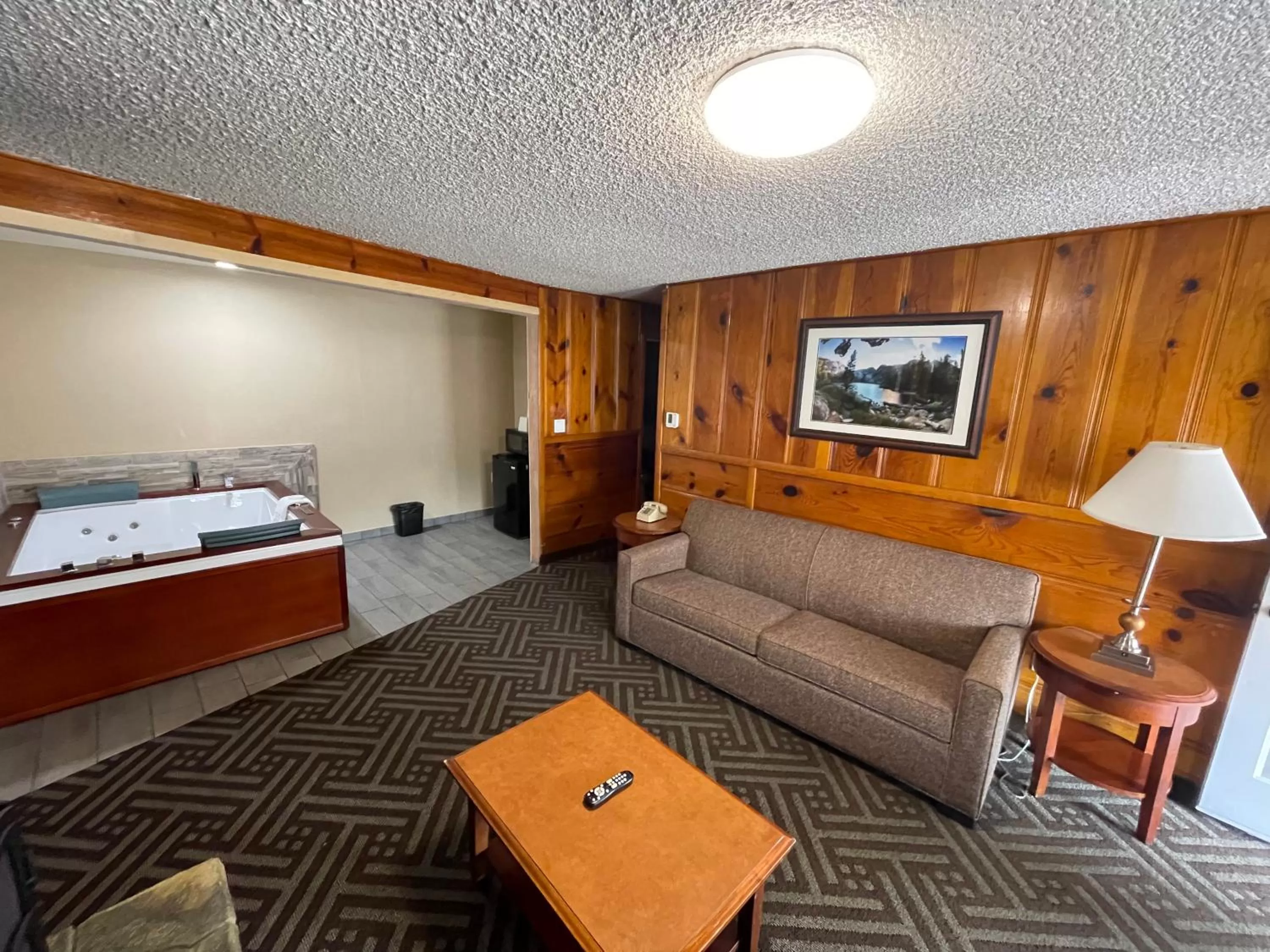 Bed in Tahoe Hacienda Inn