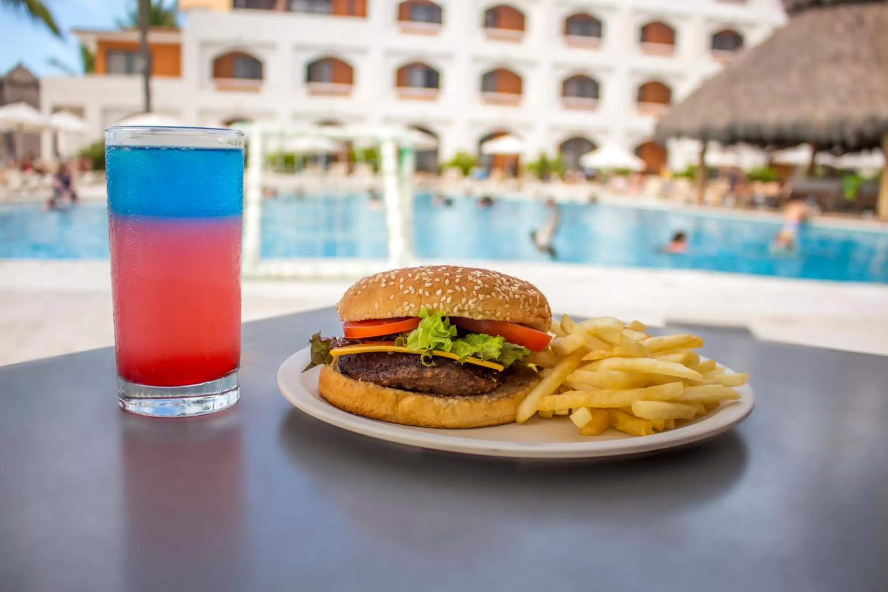 Food and drinks in Plaza Pelicanos Club Beach Resort All Inclusive