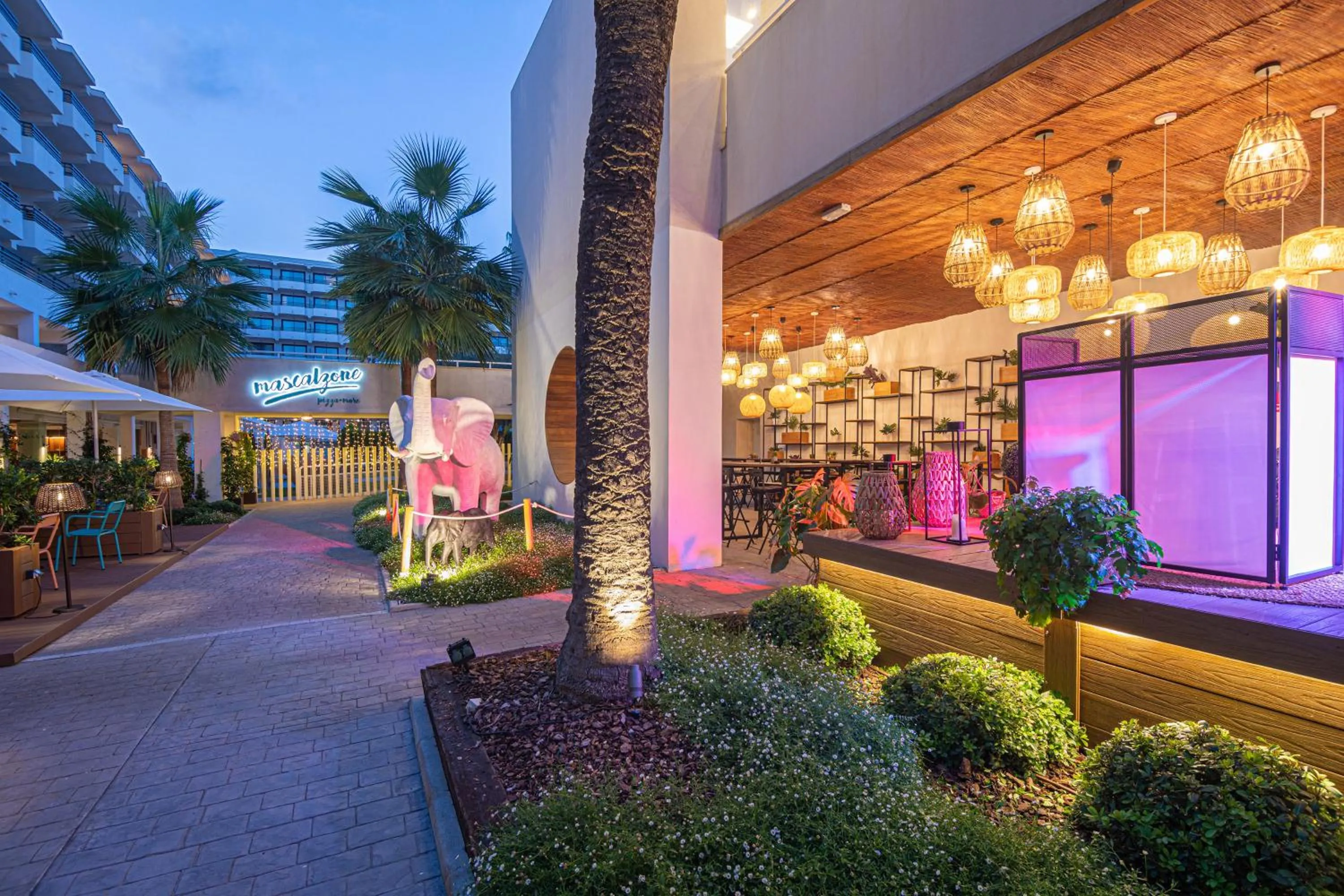 Restaurant/places to eat in INNSiDE by Meliá Alcudia