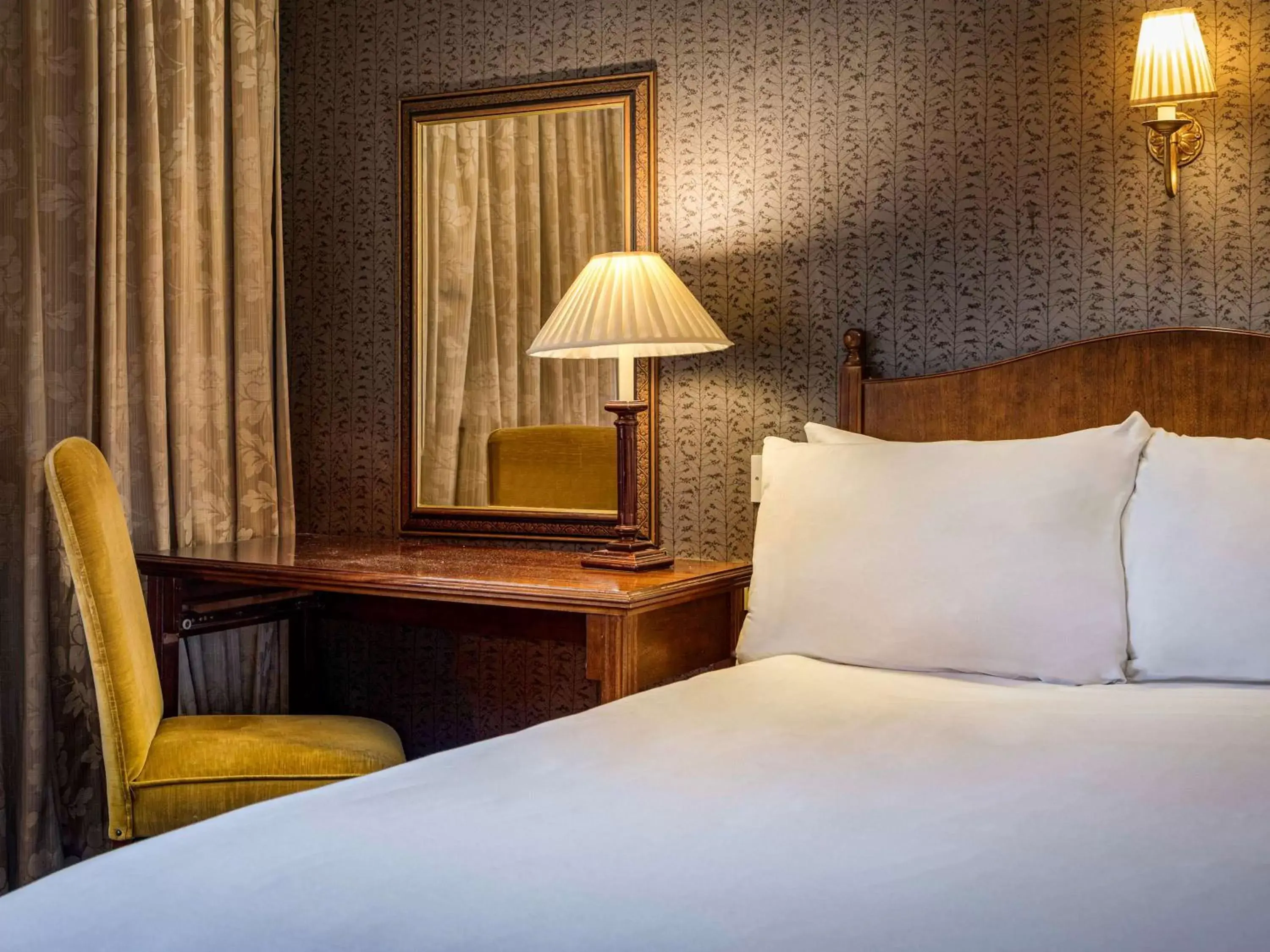 Bed in Winchester Wessex Hotel by Sunday Bed in Winchester Wessex Hotel by Sunday