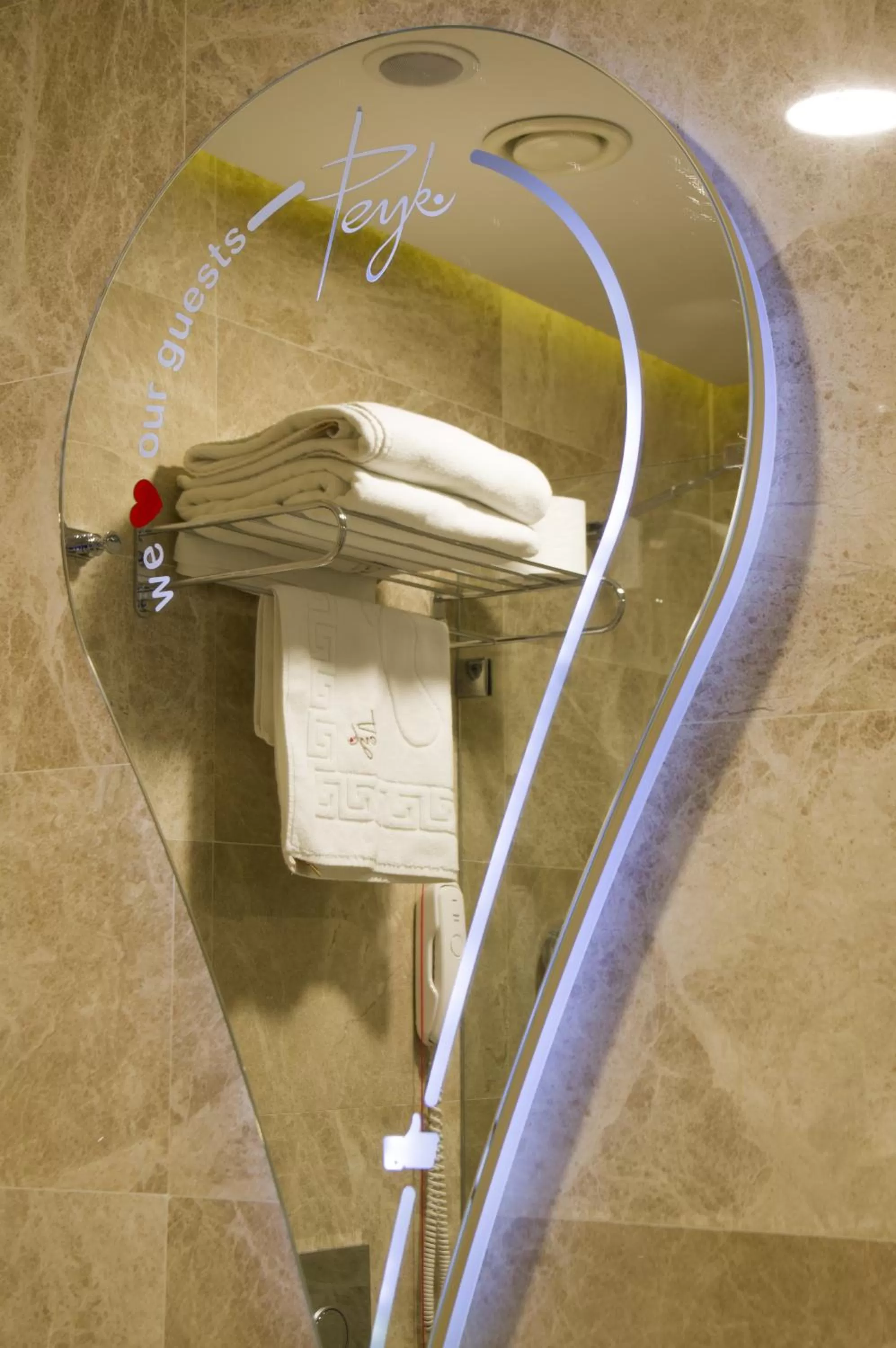 Bathroom in Peyk Hotel Oldcity