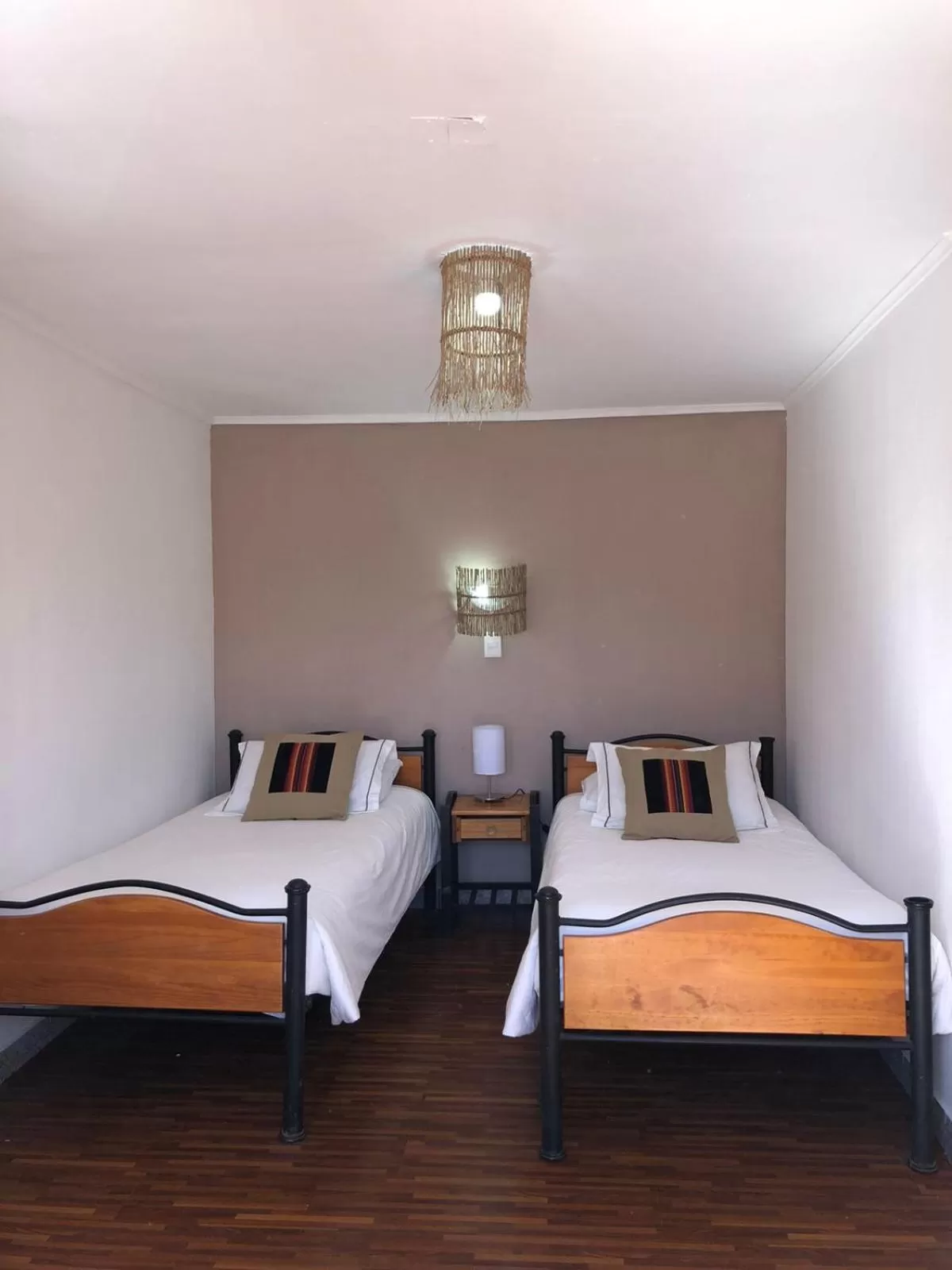 Twin Room in Hostal Katarpe