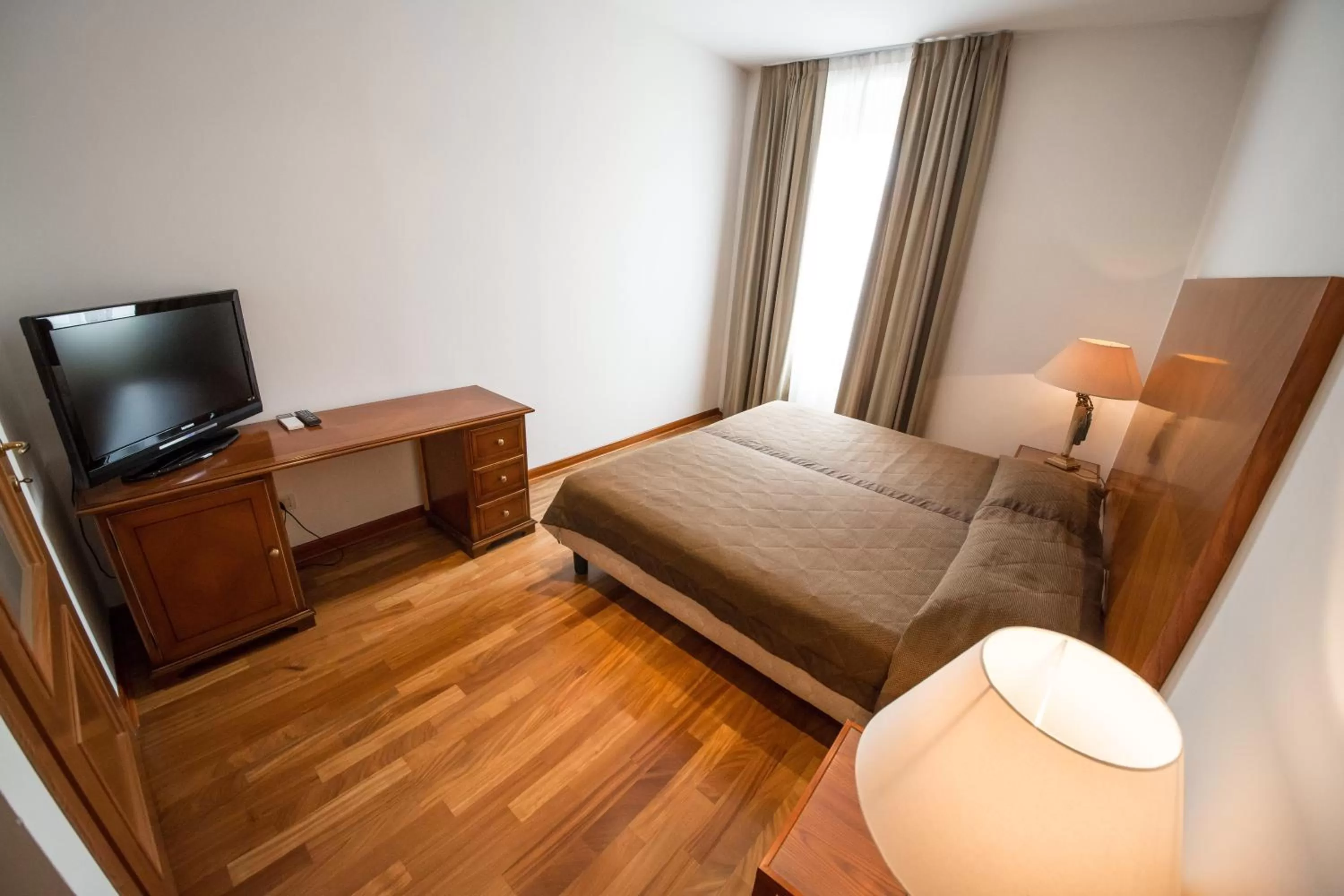 Bedroom, Bed in Residence Victoria