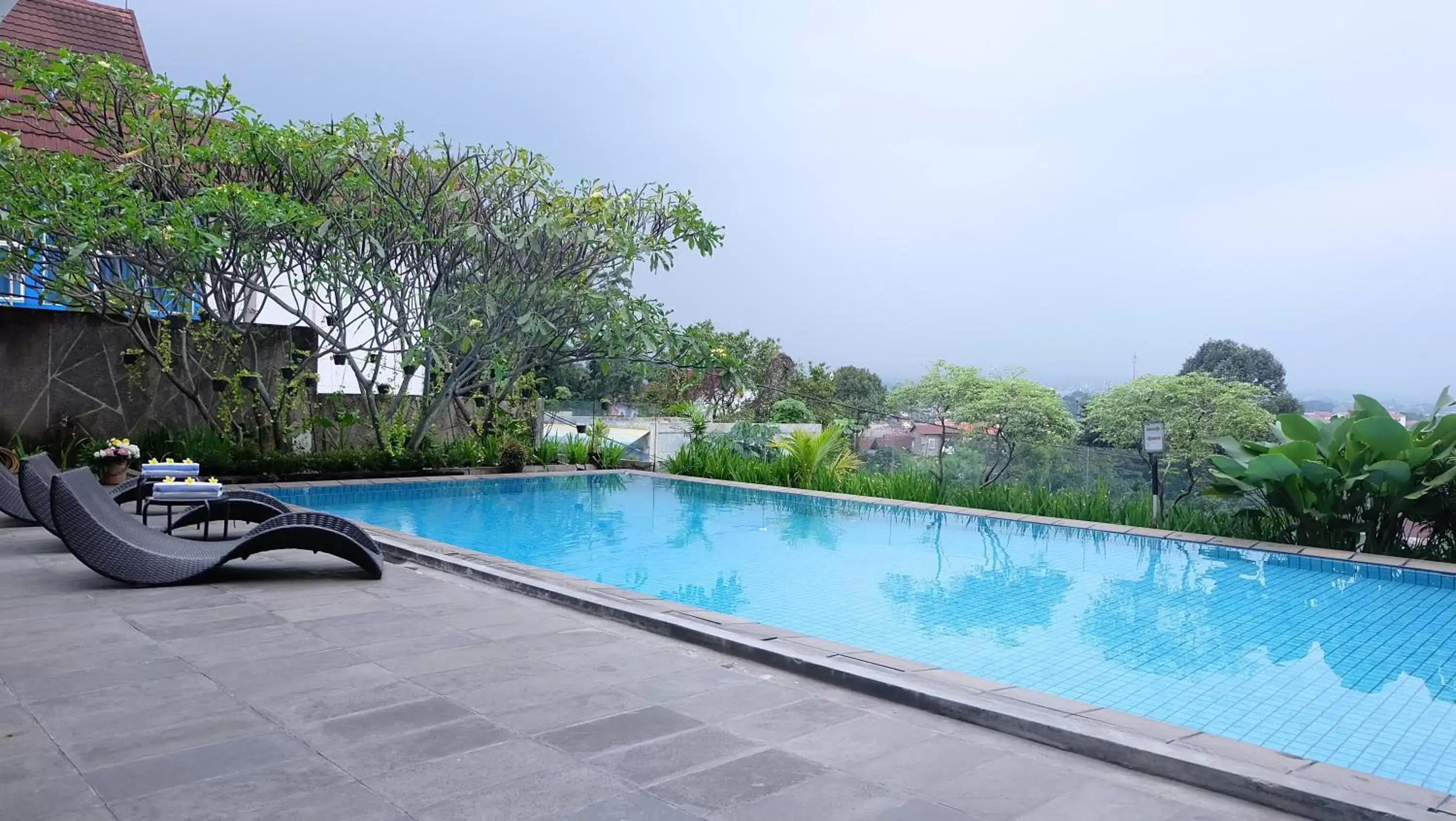 Pool view, Swimming Pool in Royal Hotel Bogor