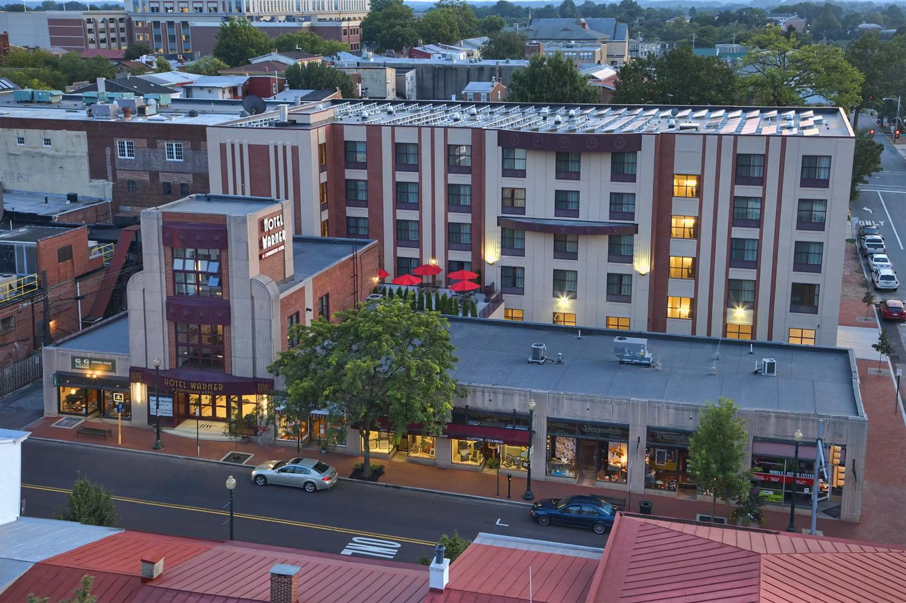 Facade/entrance in The Hotel Warner