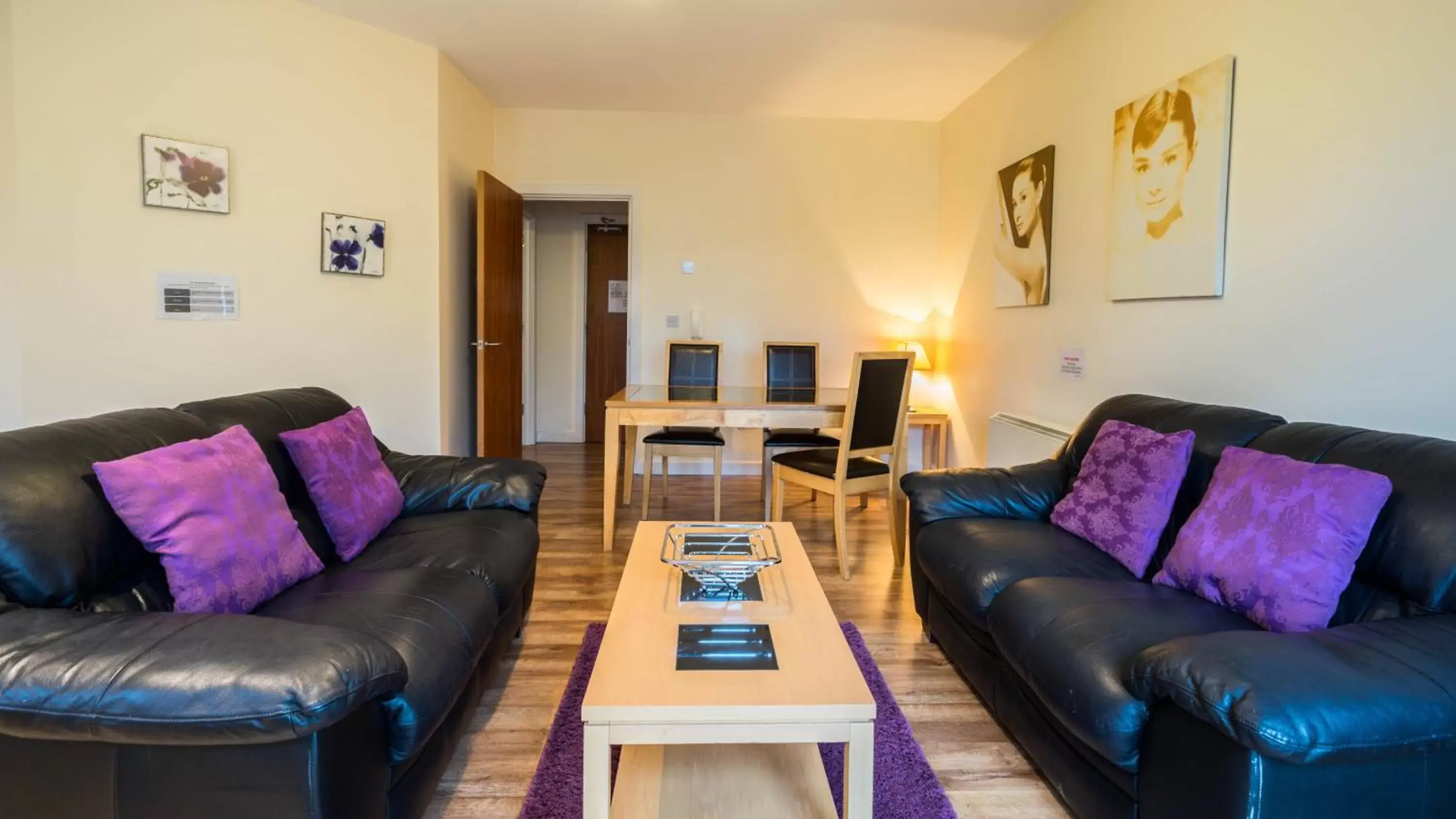 Living room, Seating Area in The Courtyard Apartments