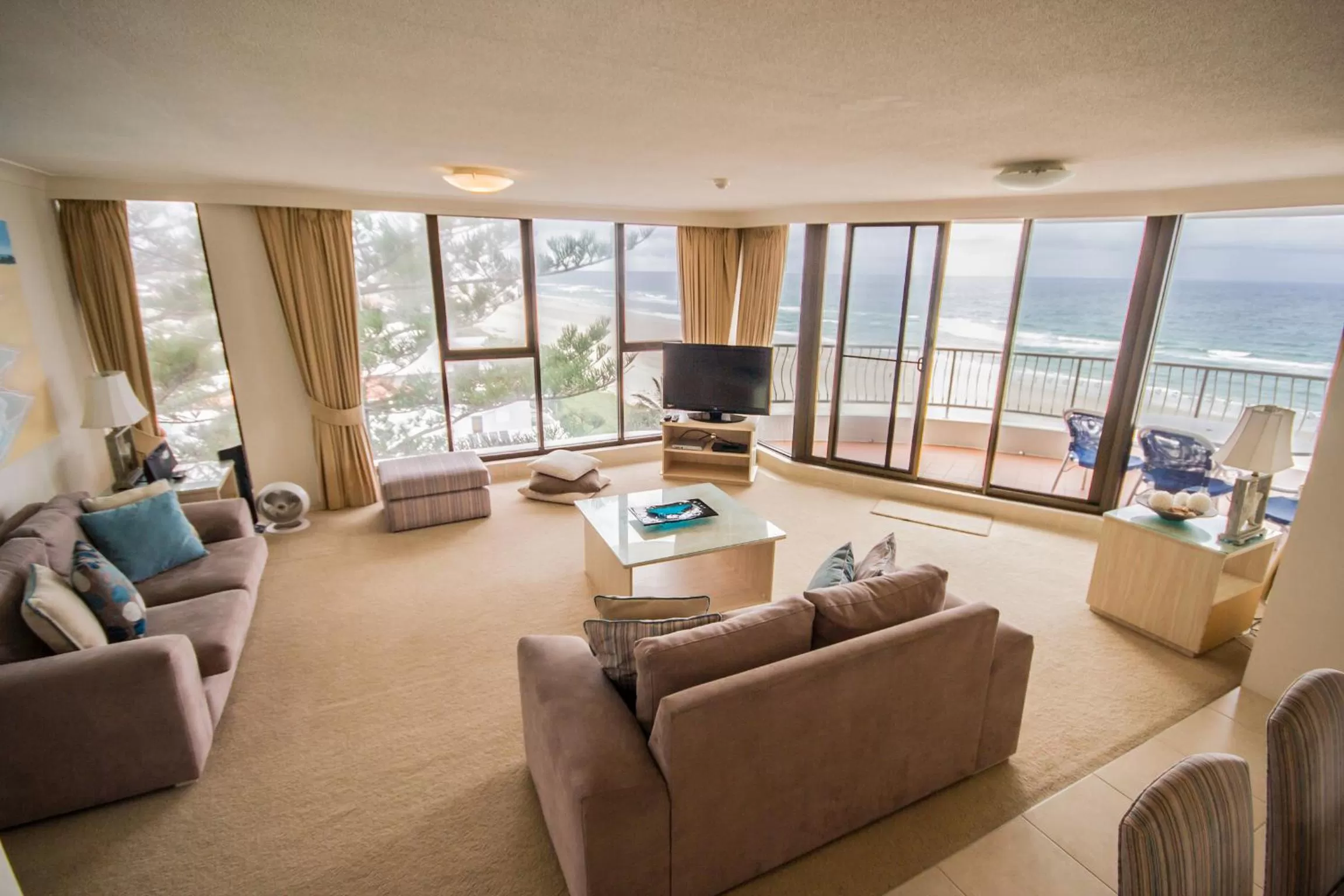 Balcony/Terrace, Seating Area in Albatross North Apartments