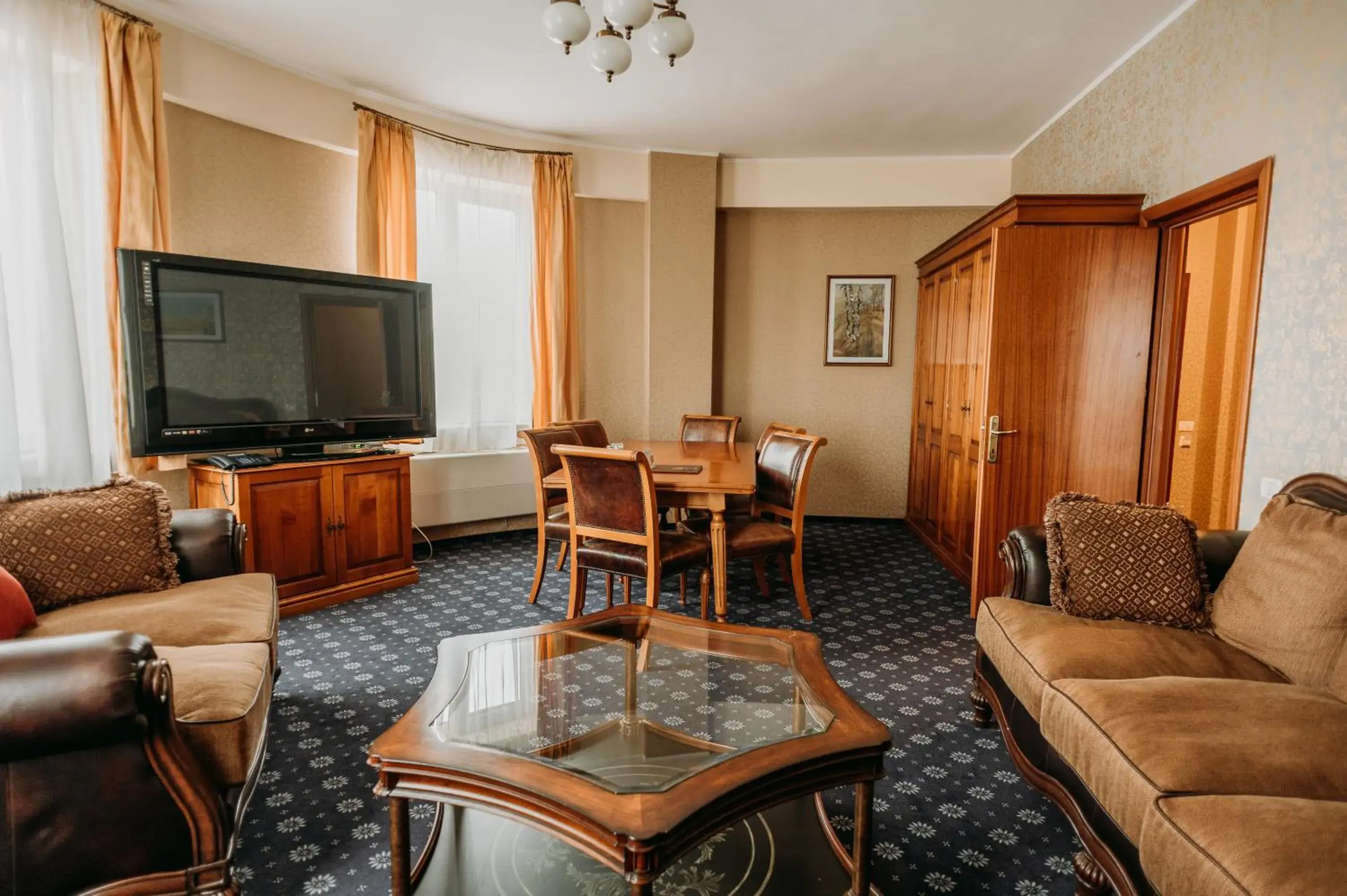 TV and multimedia, Seating Area in Hotel Coandi