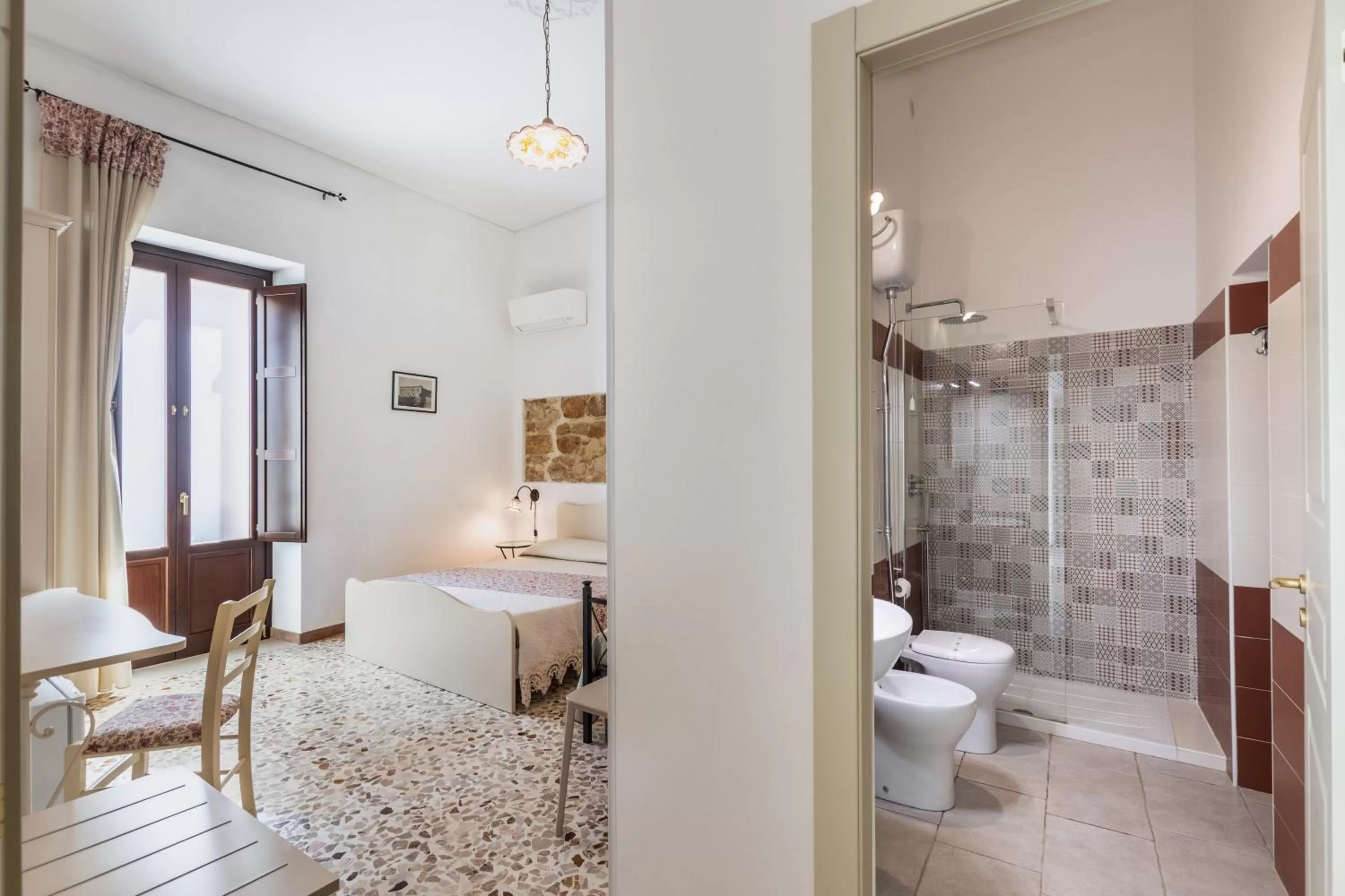 Bathroom in Morfeo Charming Rooms & Relax