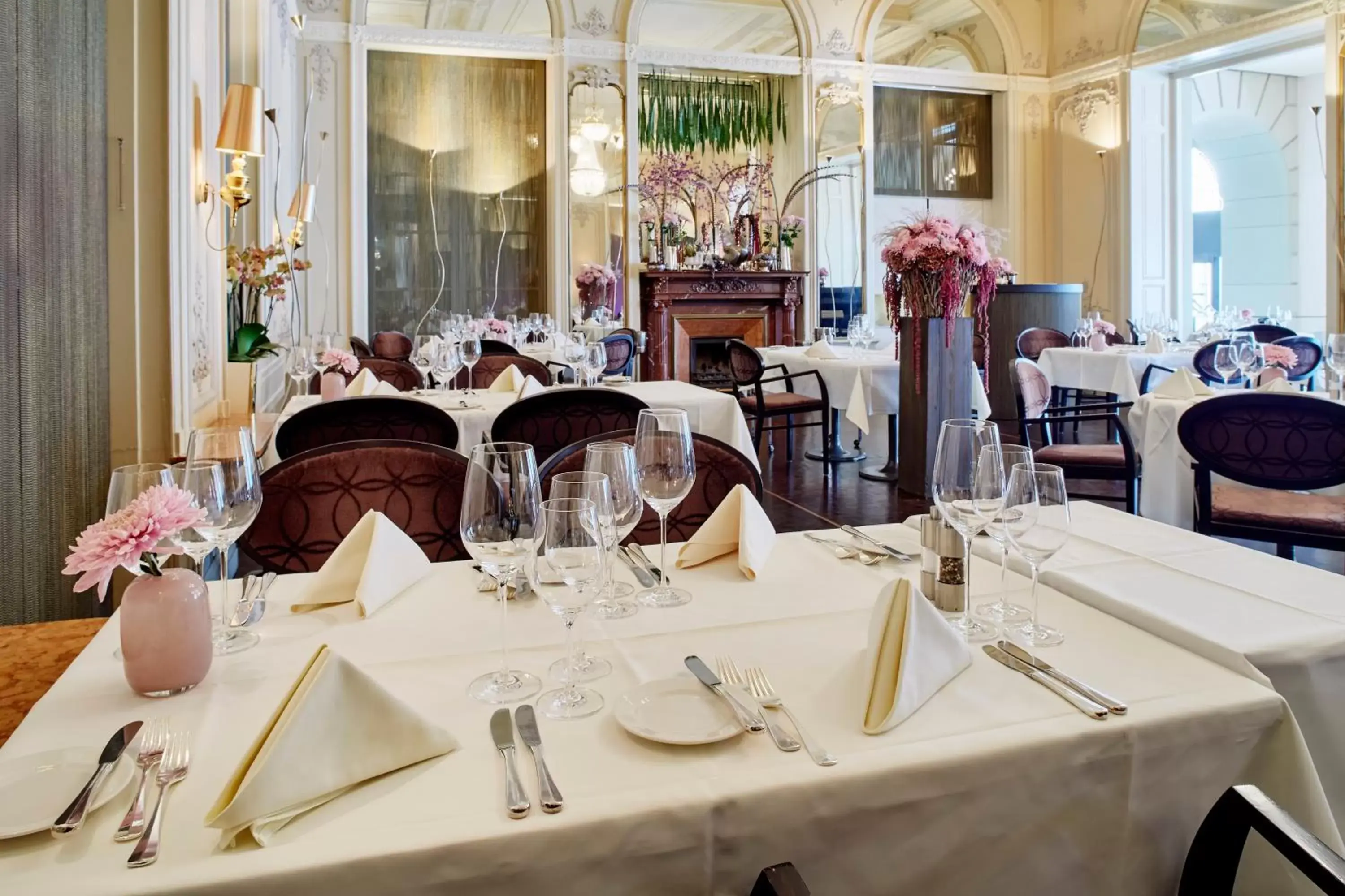 Restaurant/Places to Eat in Hotel Schweizerhof Luzern