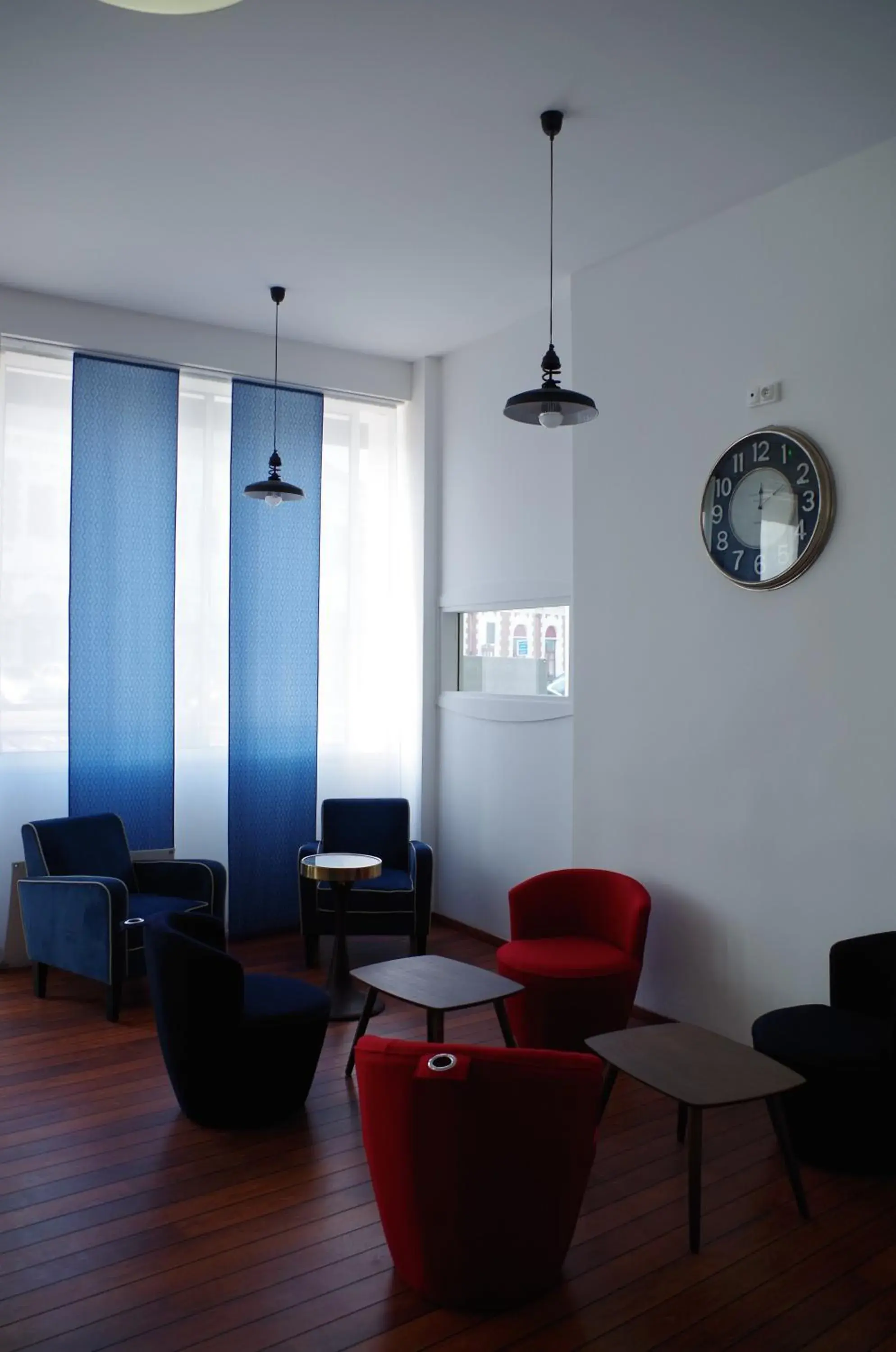 Communal lounge/ TV room, Seating Area in Brit Hotel de Paris Saint-Jean-de-Luz
