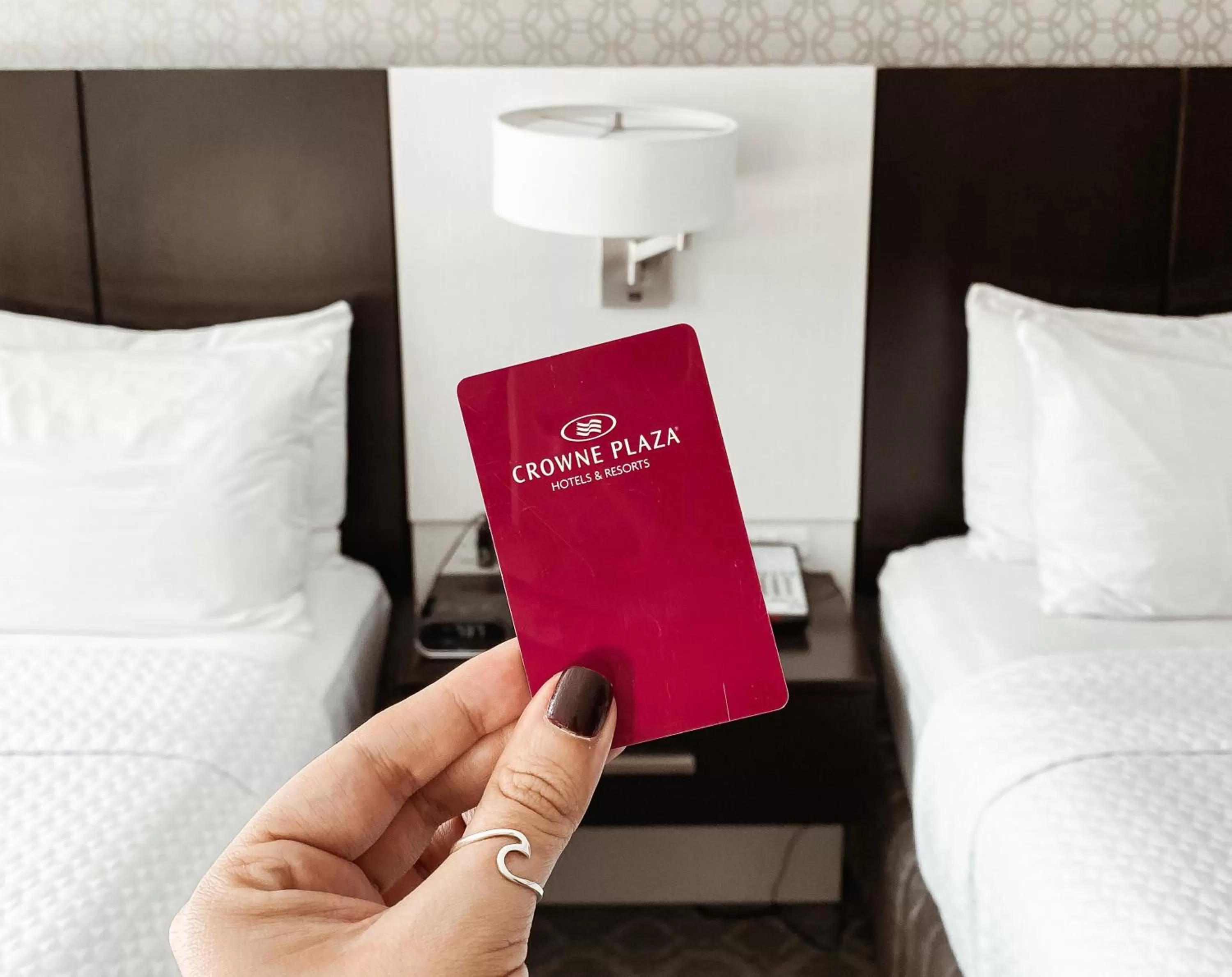 Photo of the whole room, Bed in Crowne Plaza Chicago SW - Burr Ridge by IHG