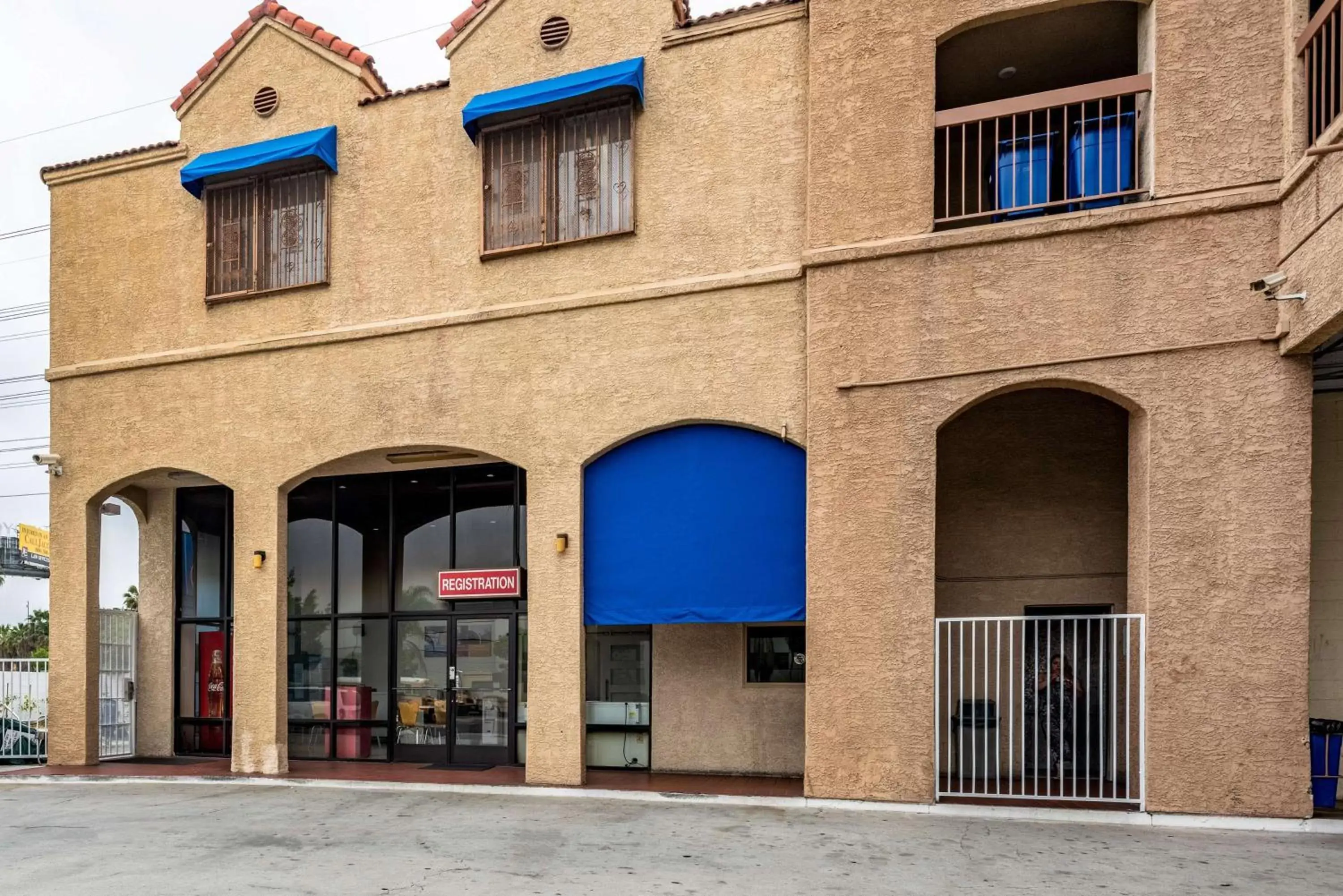 Property Building in Motel 6-Gardena, CA - South