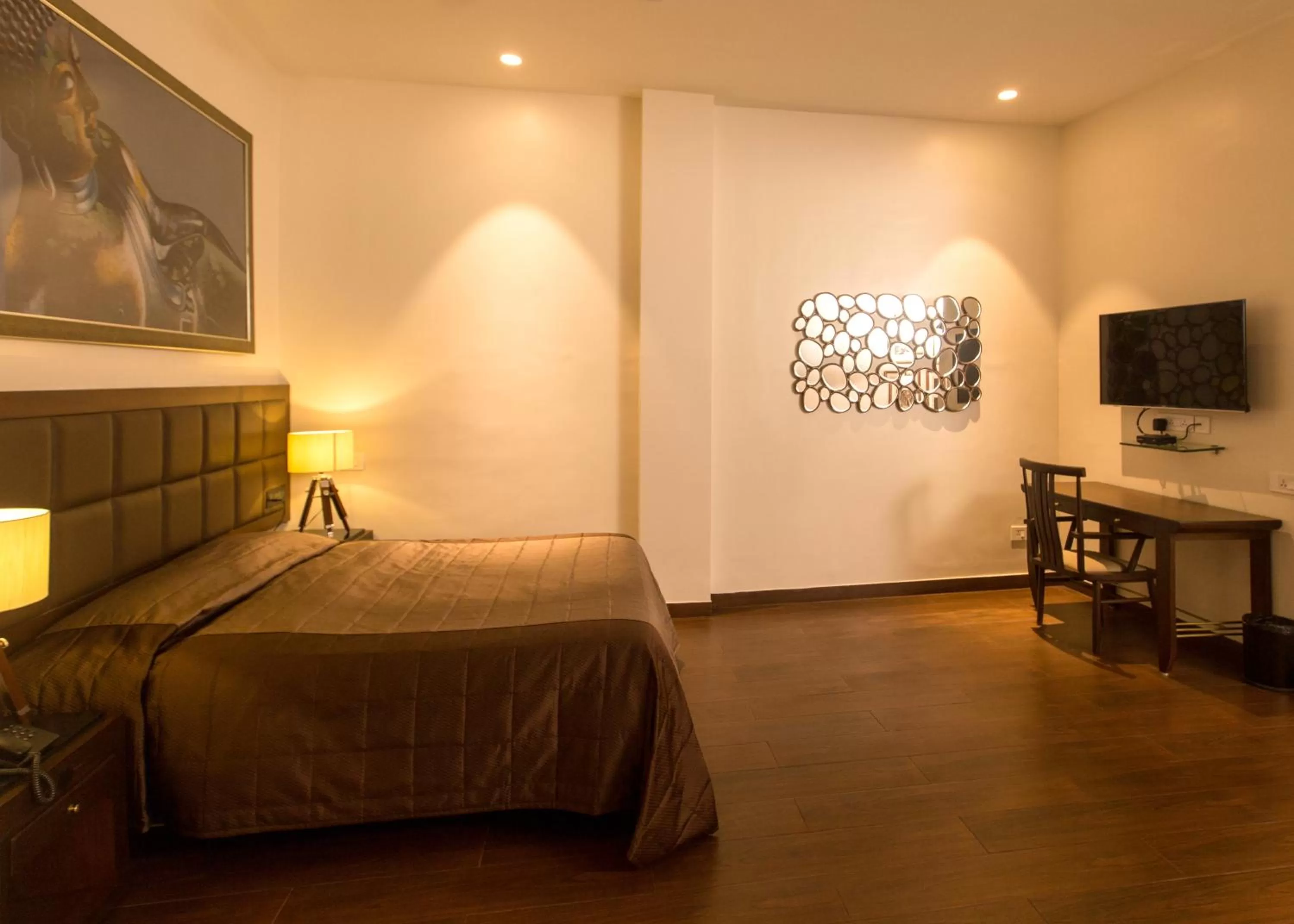 Photo of the whole room, Bed in Park Suites