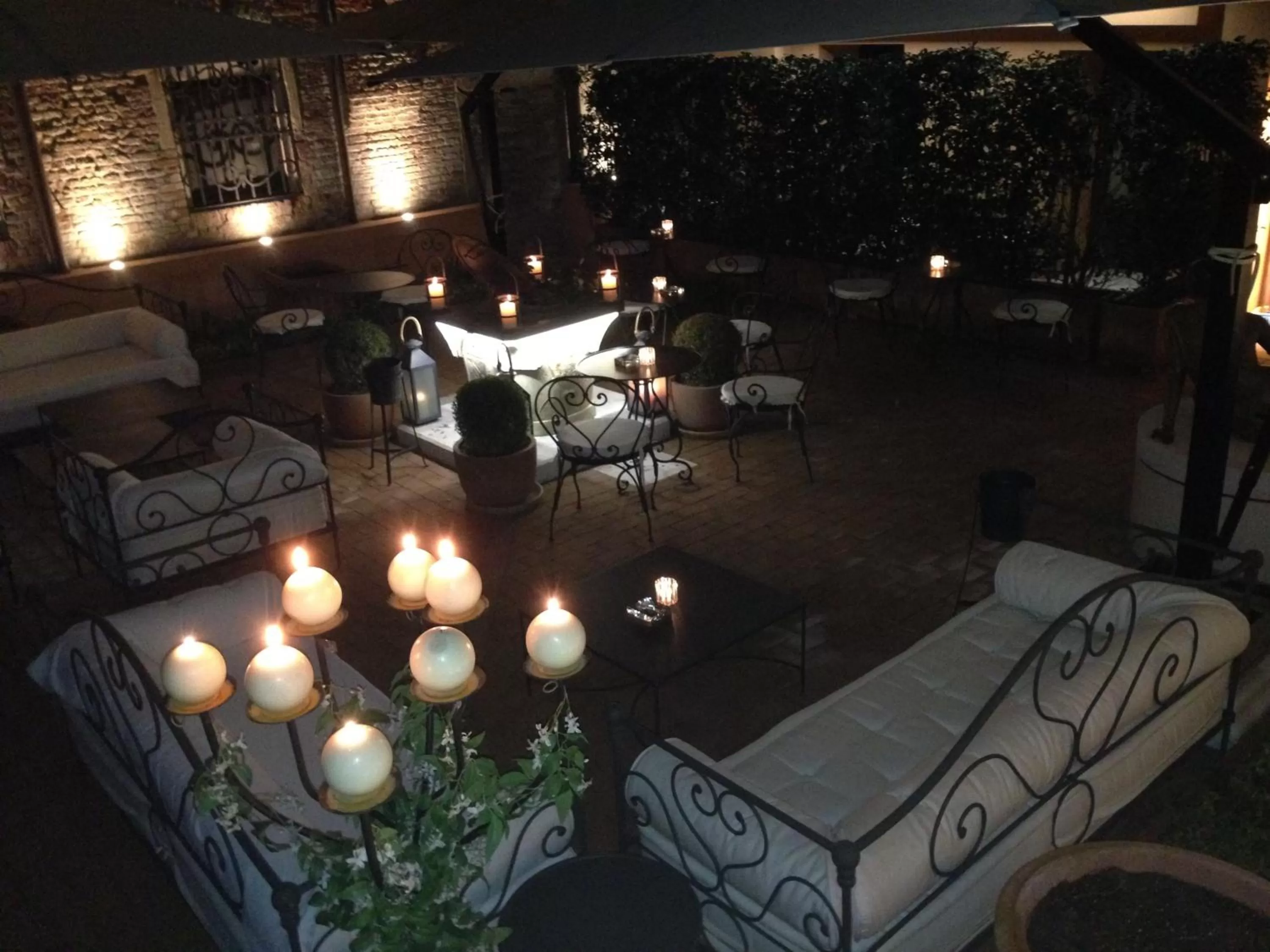 Night in Hotel Palazzetto Madonna