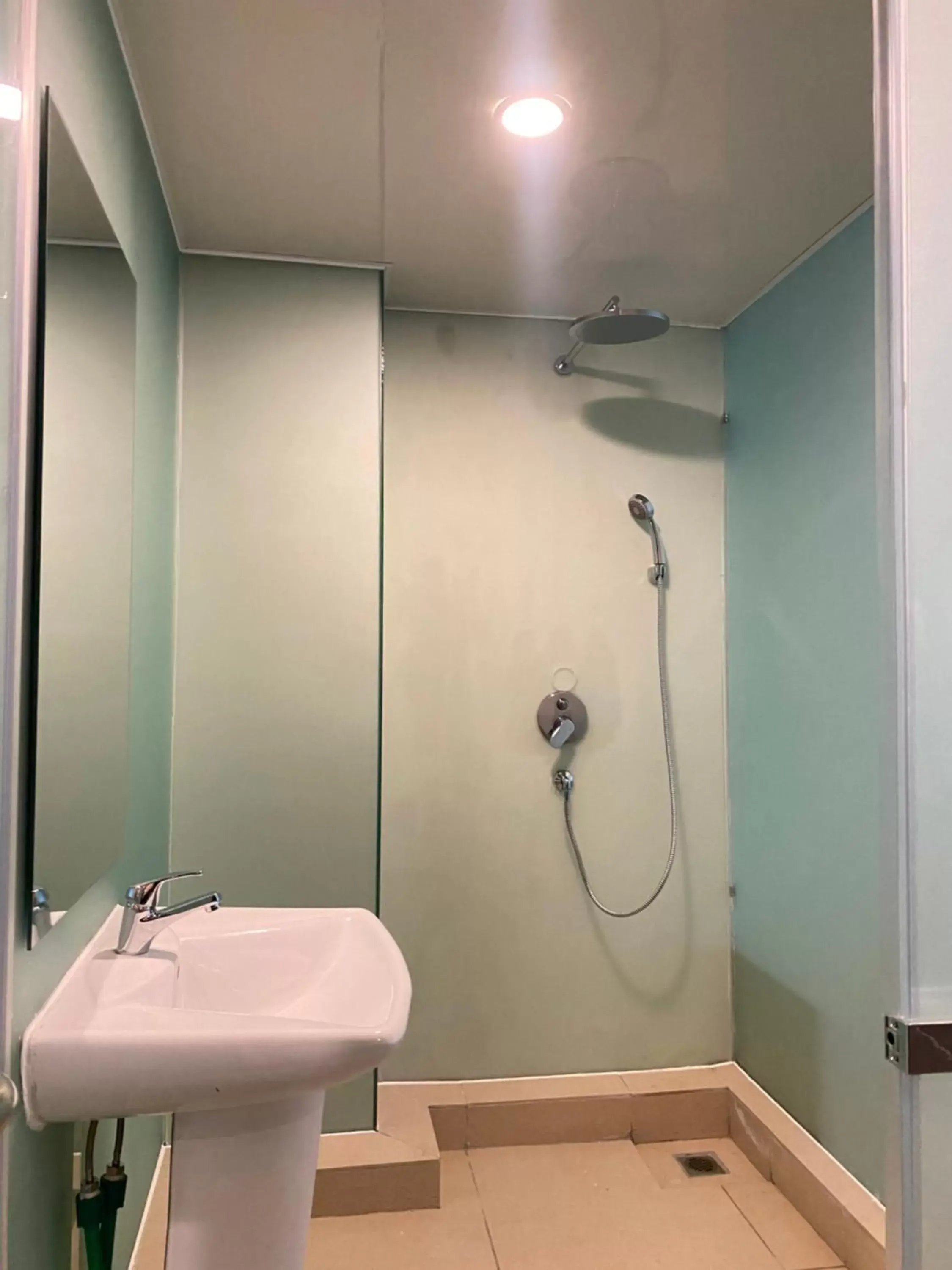 Steam room, Bathroom in Grand Sunshine Resort & Convention