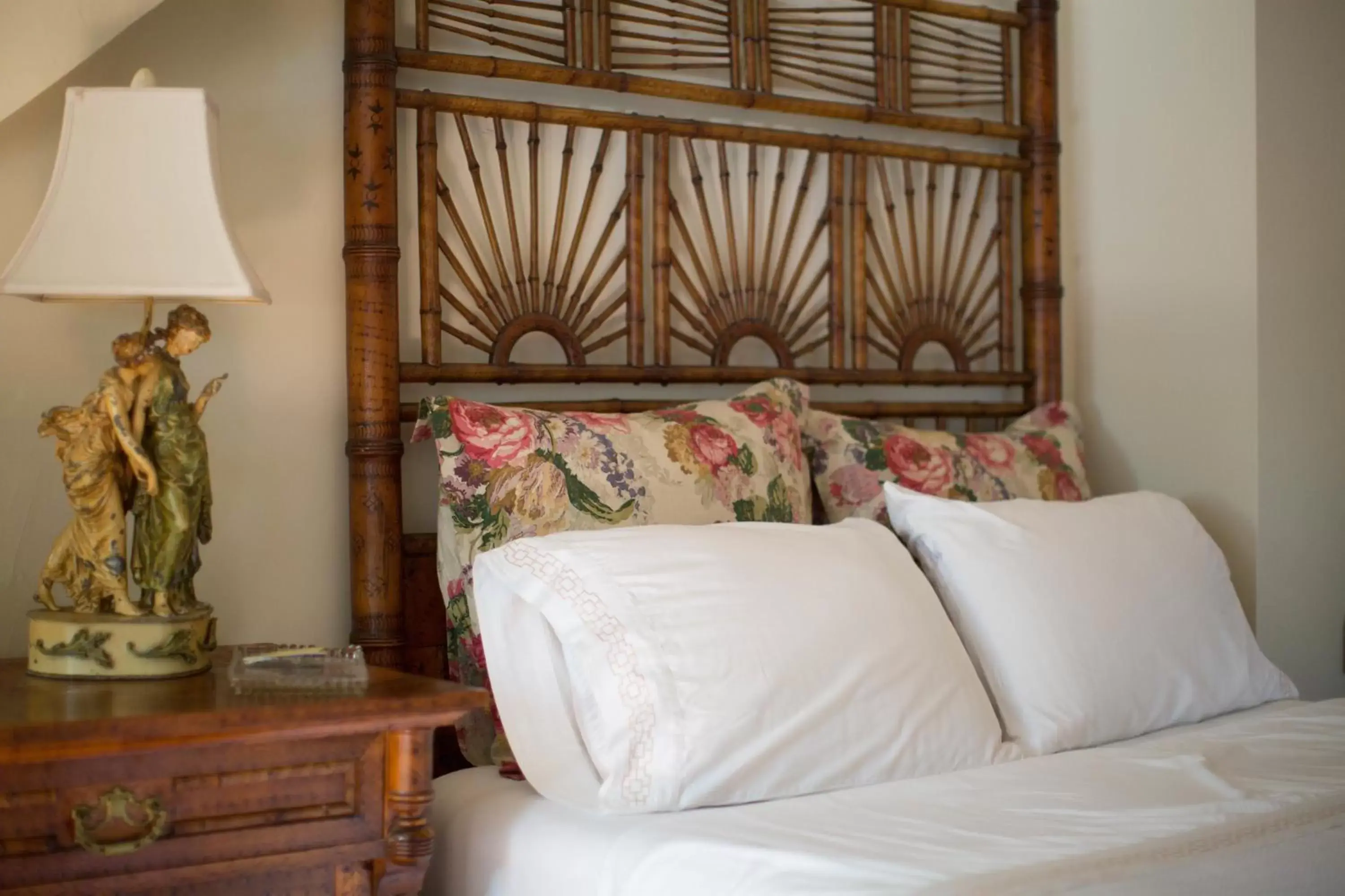 Deluxe Queen Room: Bamboo Room in 10 Clarke Deluxe Queen Room: Bamboo Room in 10 Clarke