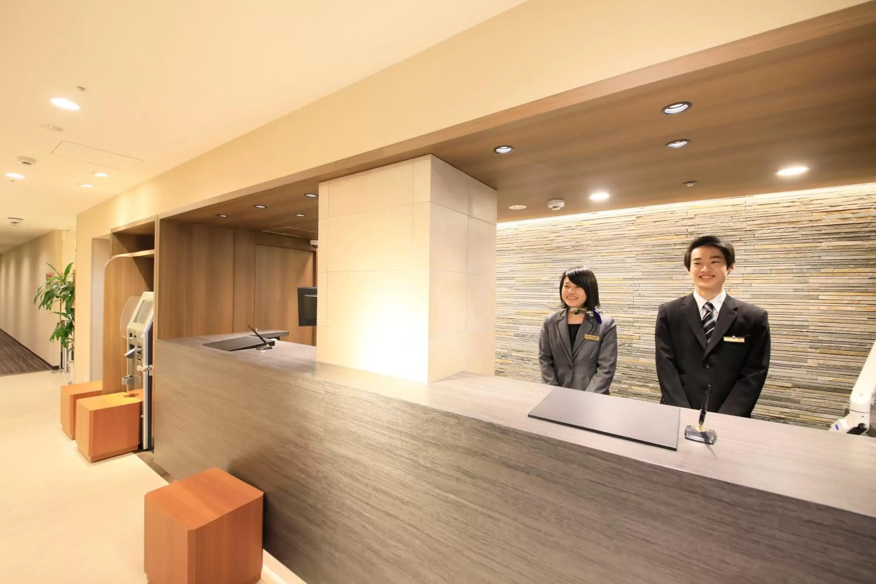 Lobby/Reception in Richmond Hotel Higashi Osaka