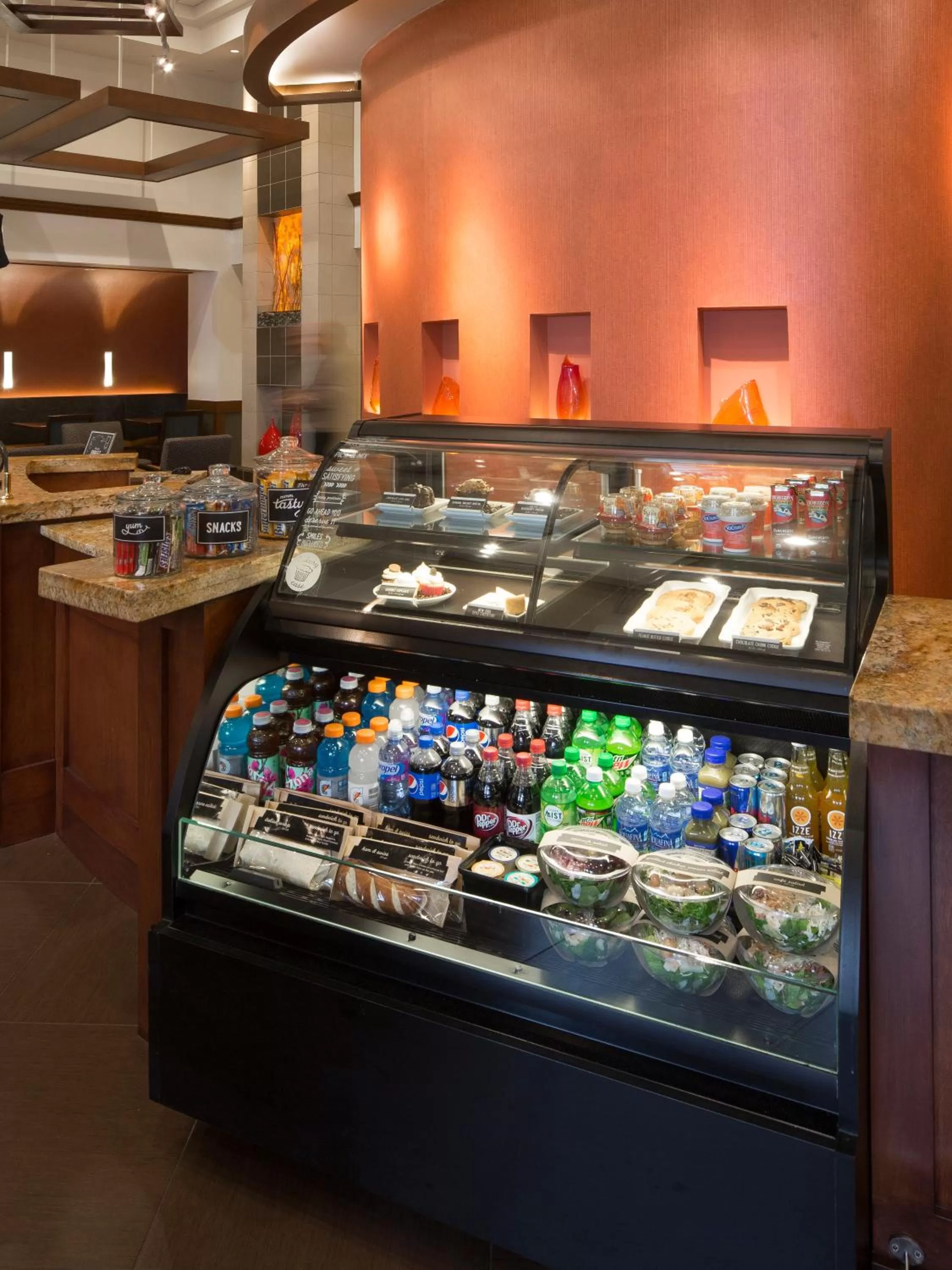 On-site shops in Hyatt Place Dallas/Plano