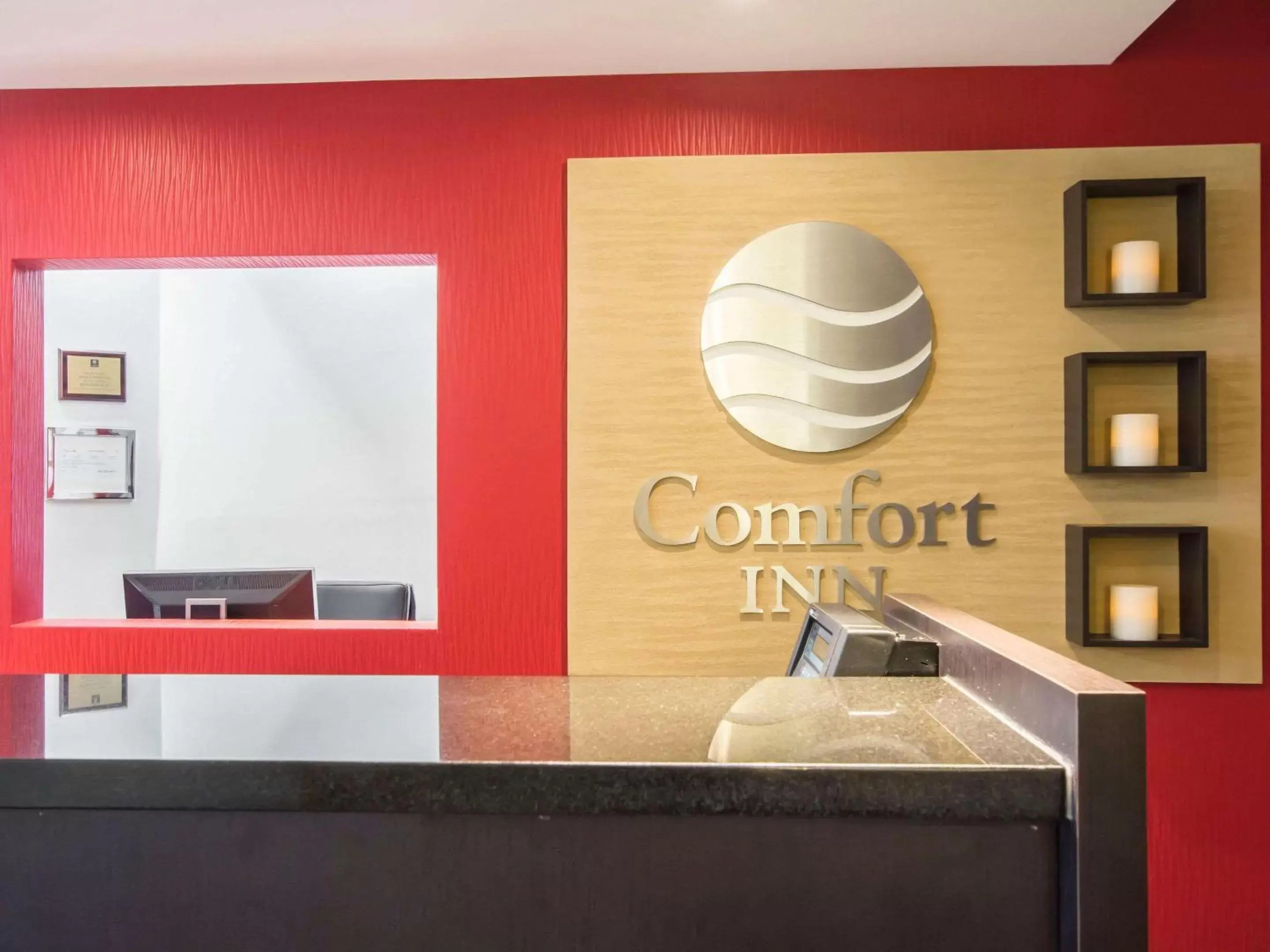 Lobby or reception, Lobby/Reception in Comfort Inn Airport East
