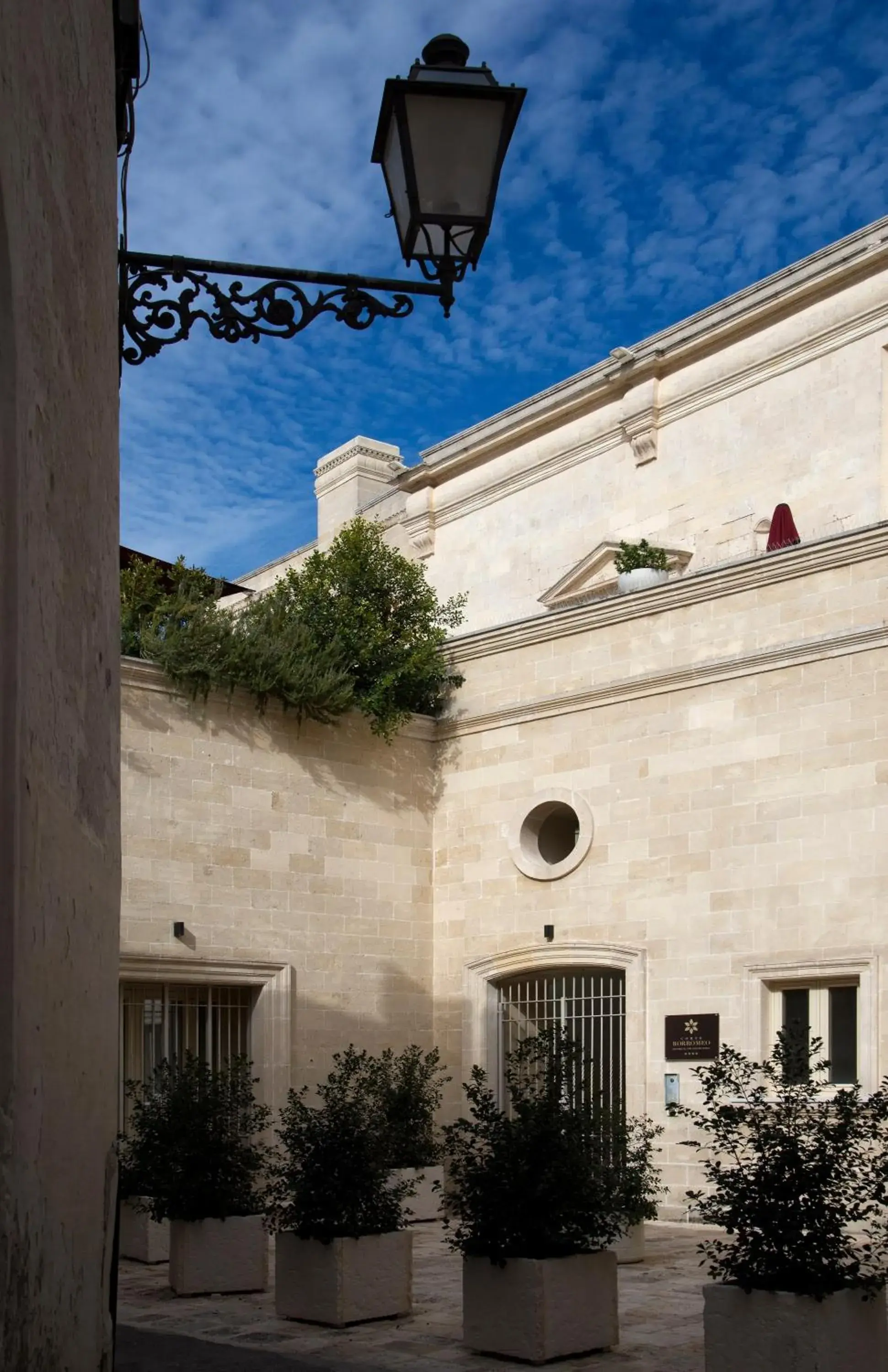 Facade/entrance, Property Building in Corte Borromeo