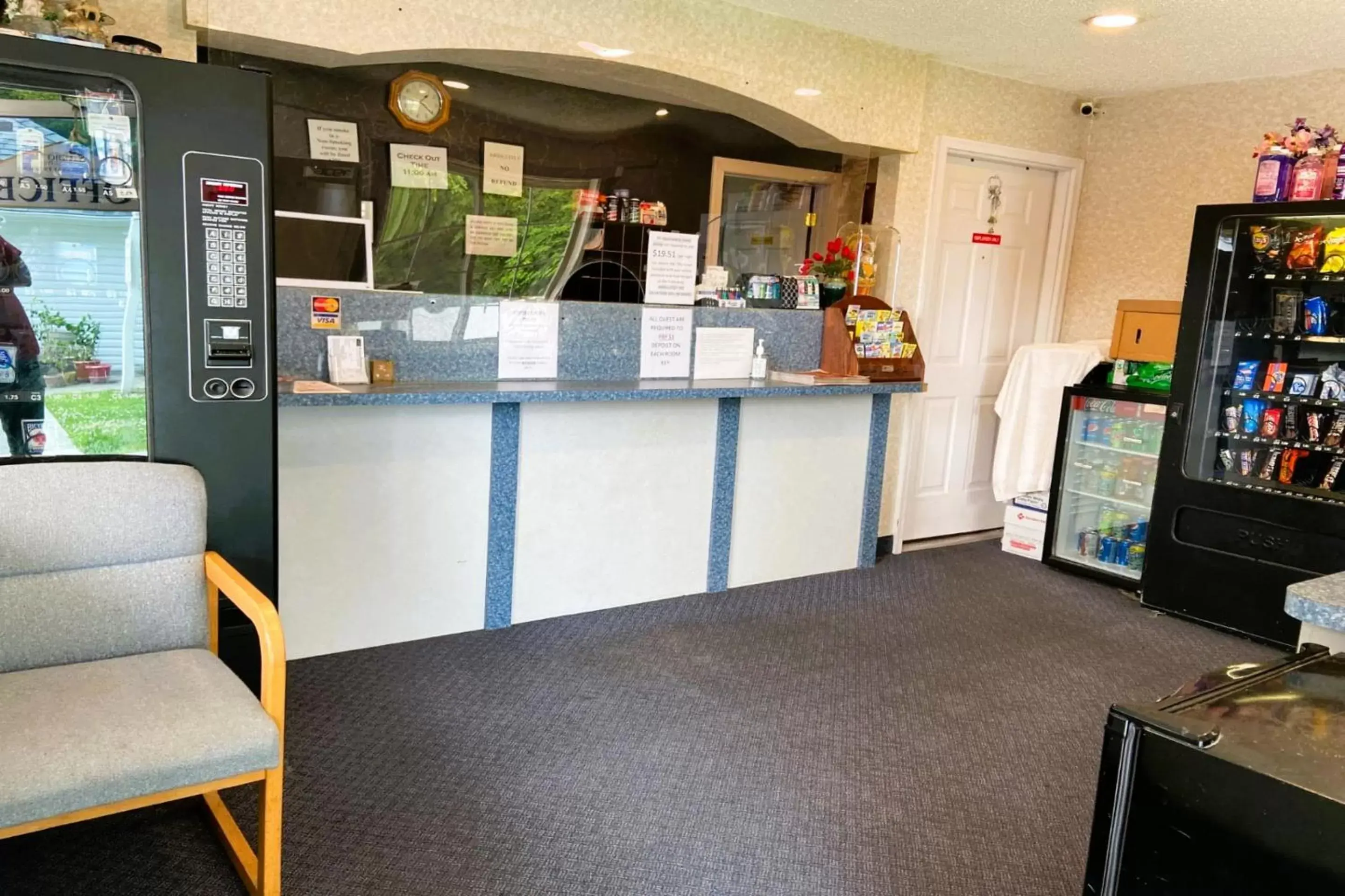Lobby or reception in Studio Inn and Suites Lobby or reception in Studio Inn and Suites