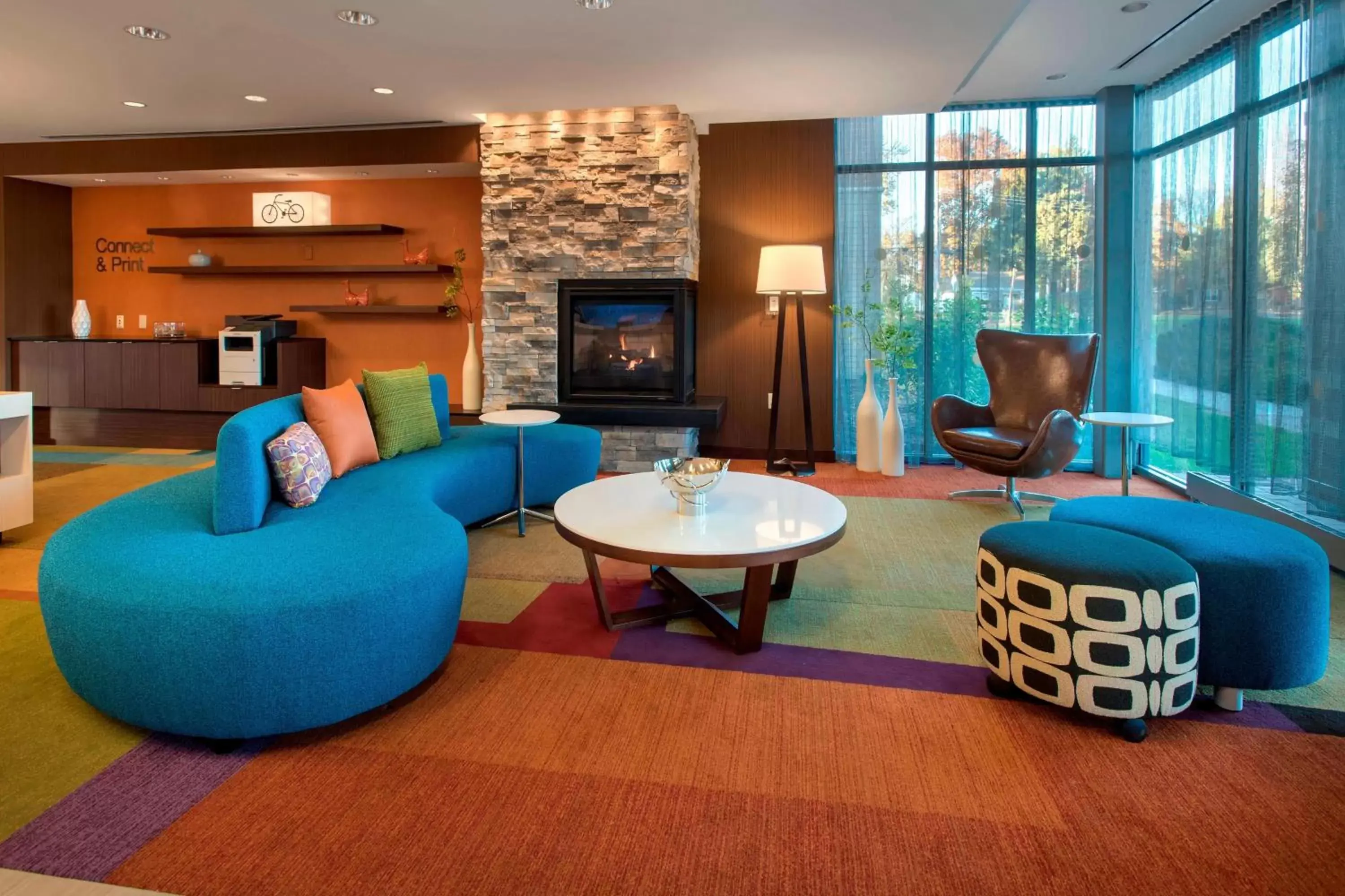 Lobby or reception, Seating Area in Fairfield Inn & Suites by Marriott Syracuse Carrier Circle