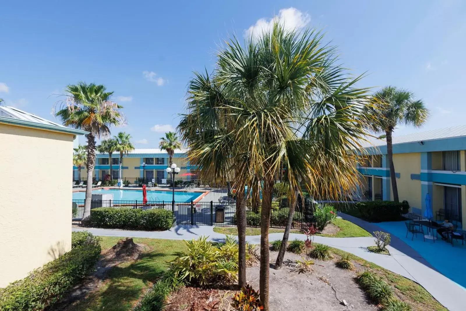 Property building, Swimming Pool in Garnet Inn & Suites, Orlando