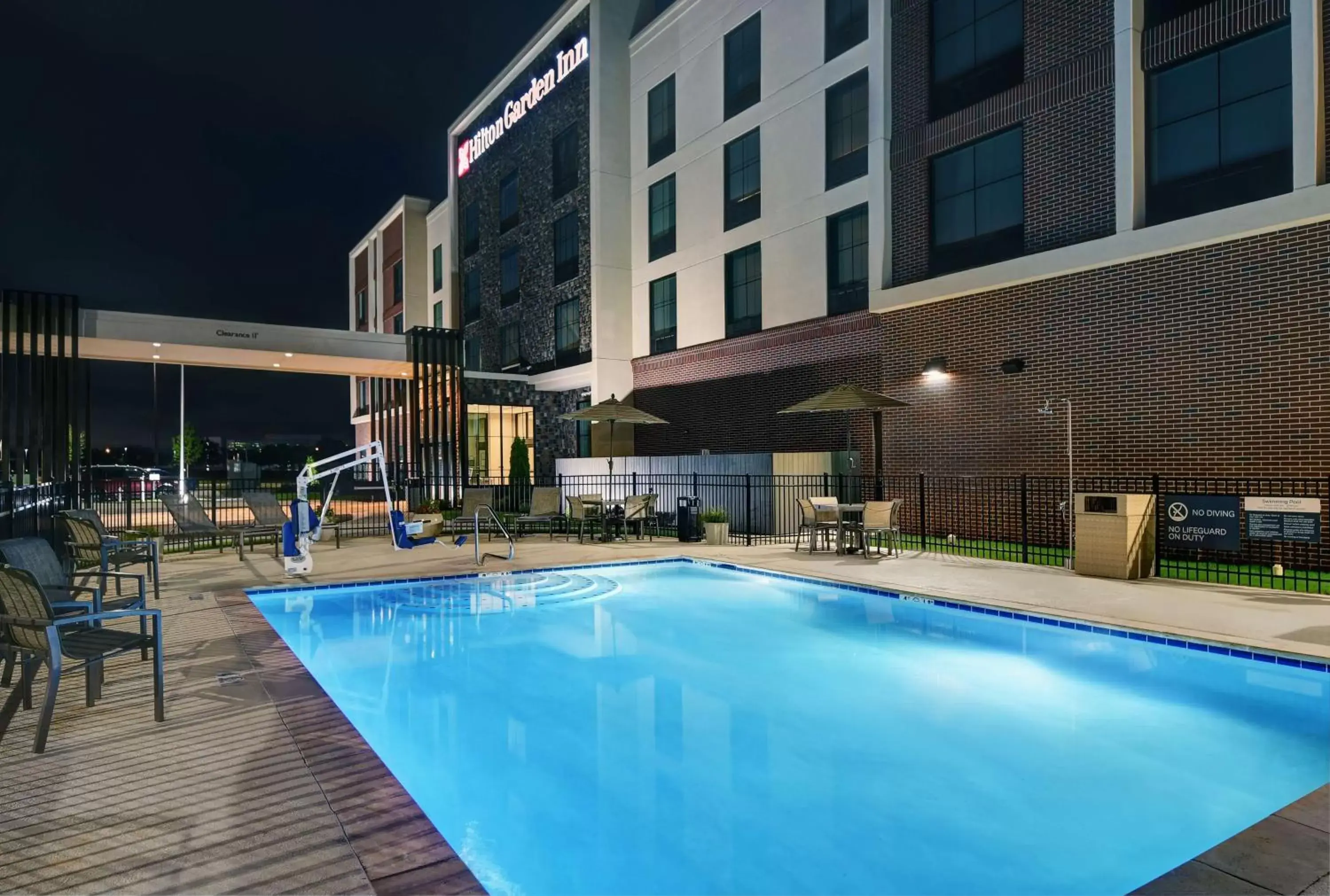 Pool view, Swimming Pool in Hilton Garden Inn Madison Huntsville Airport